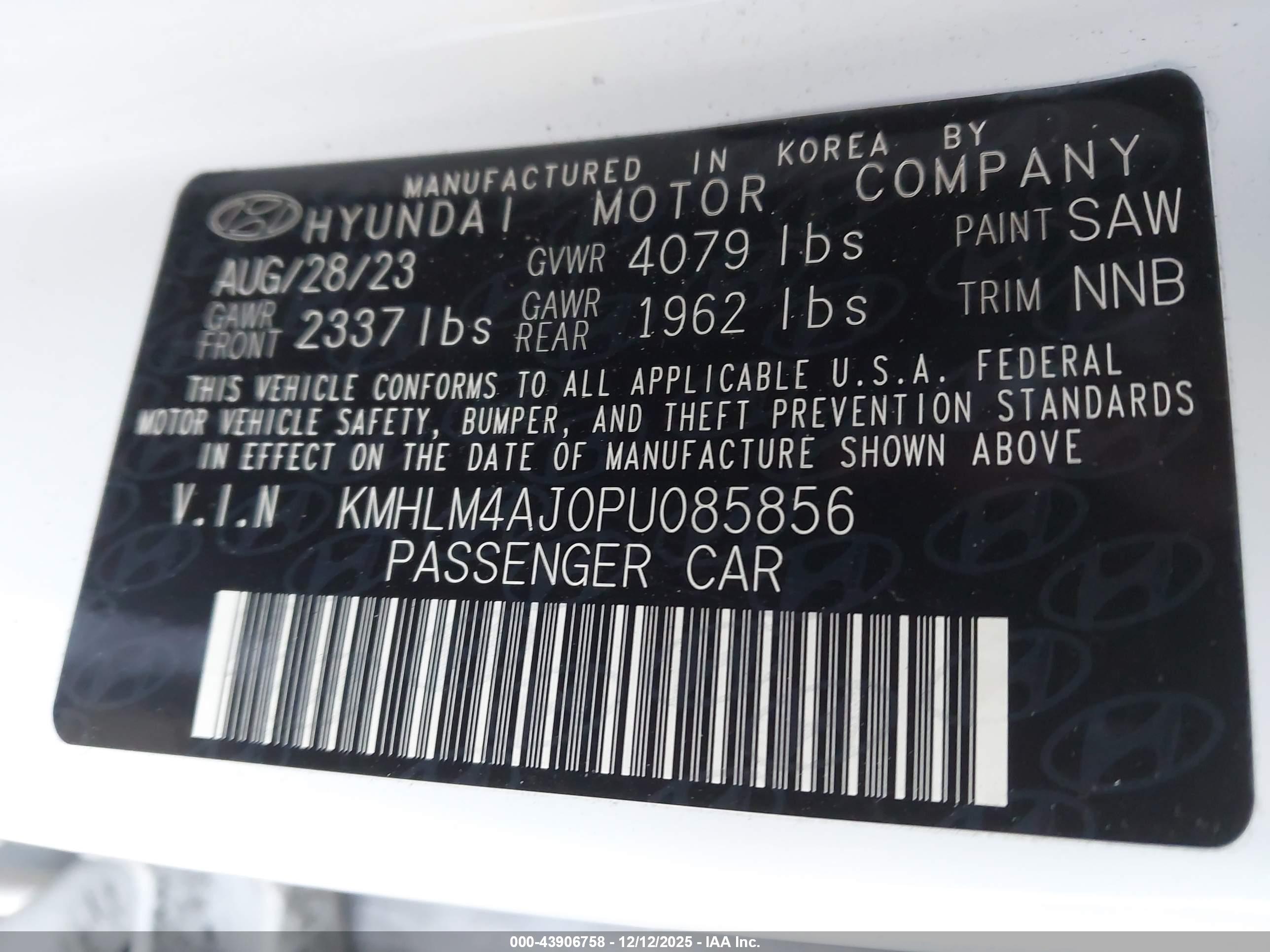 HYUNDAI ELANTRA image 9