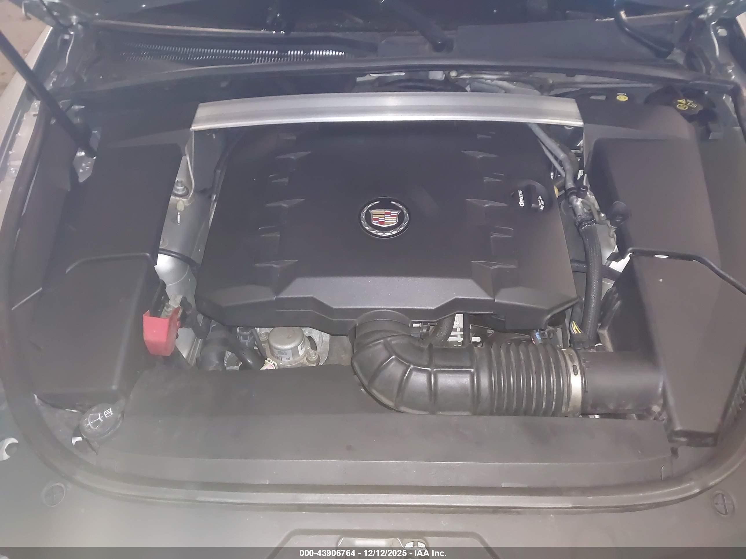 CADILLAC CTS image 10
