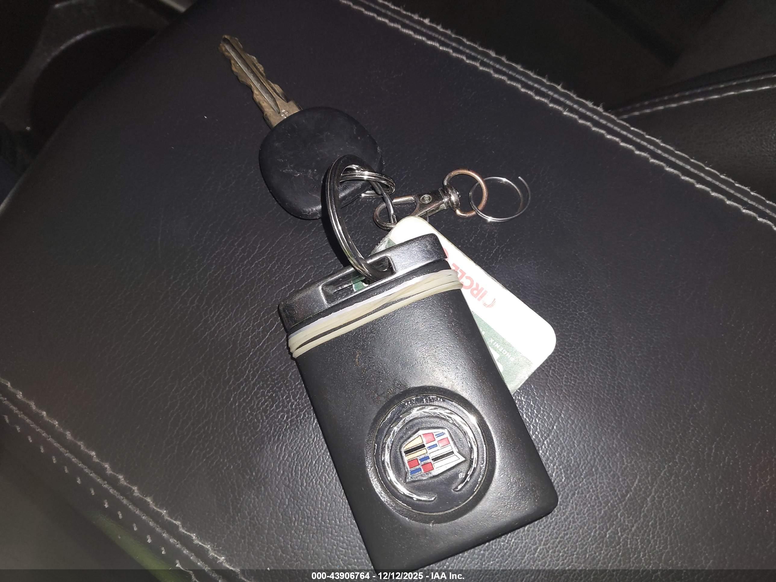 CADILLAC CTS image 11
