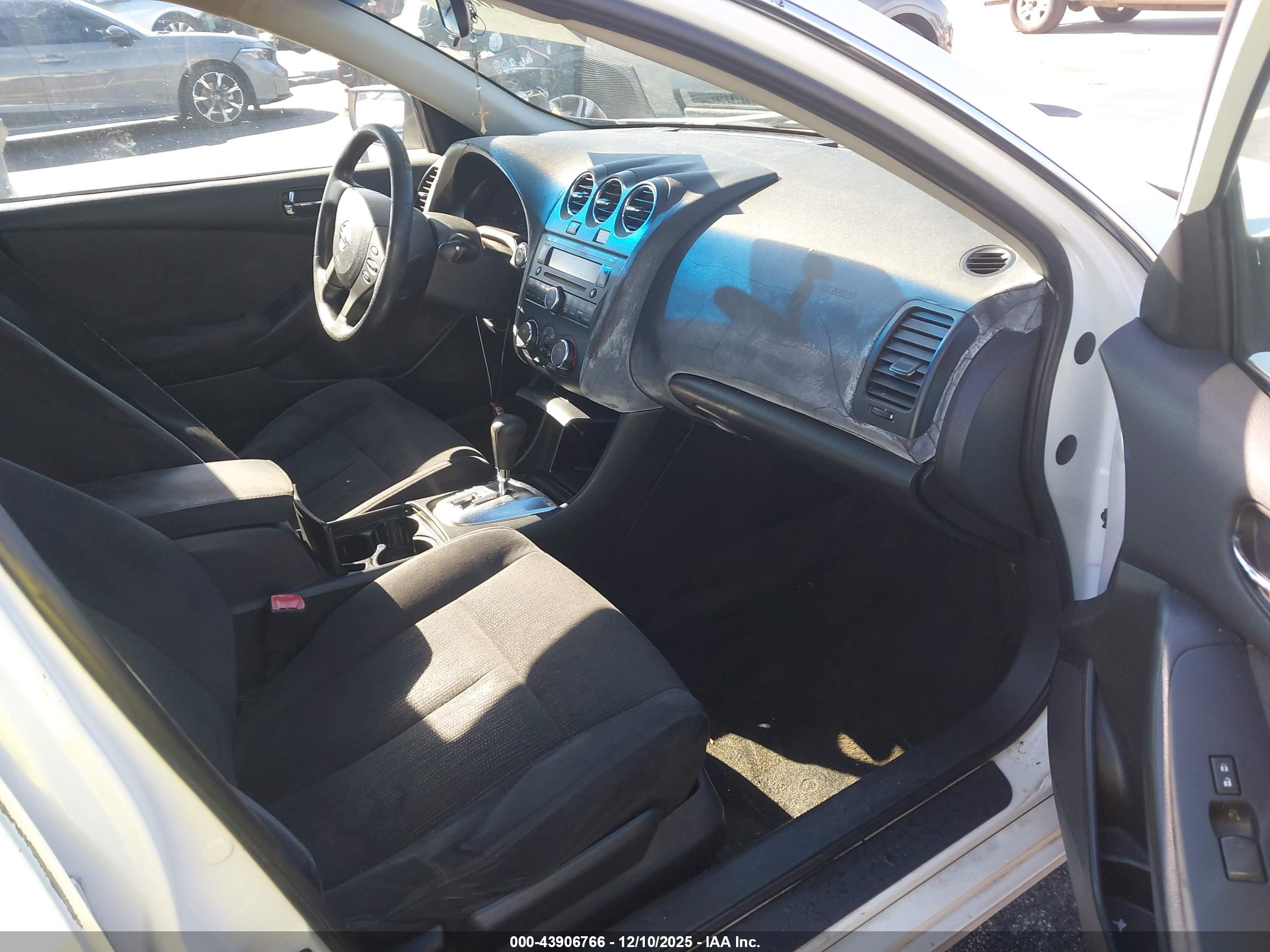 NISSAN ALTIMA image 5