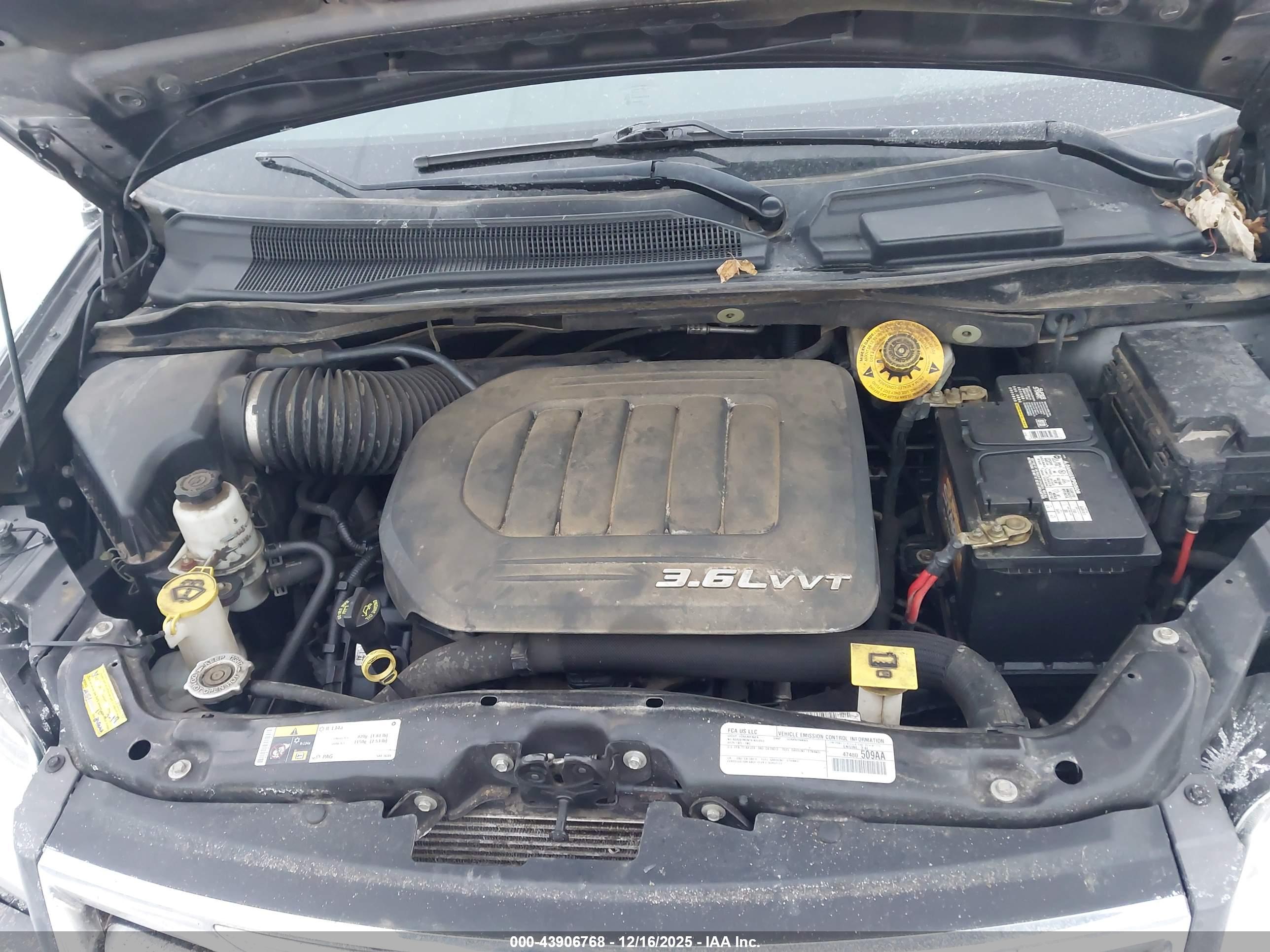 CHRYSLER TOWN image 10