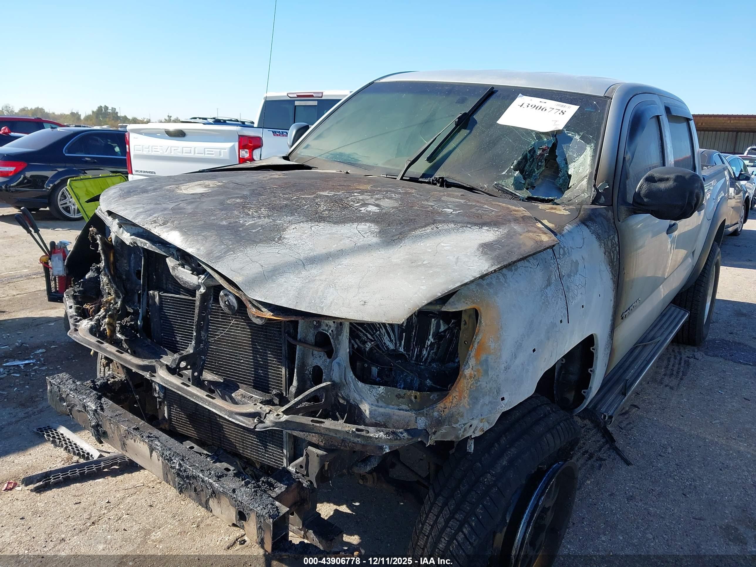 TOYOTA TACOMA image 6