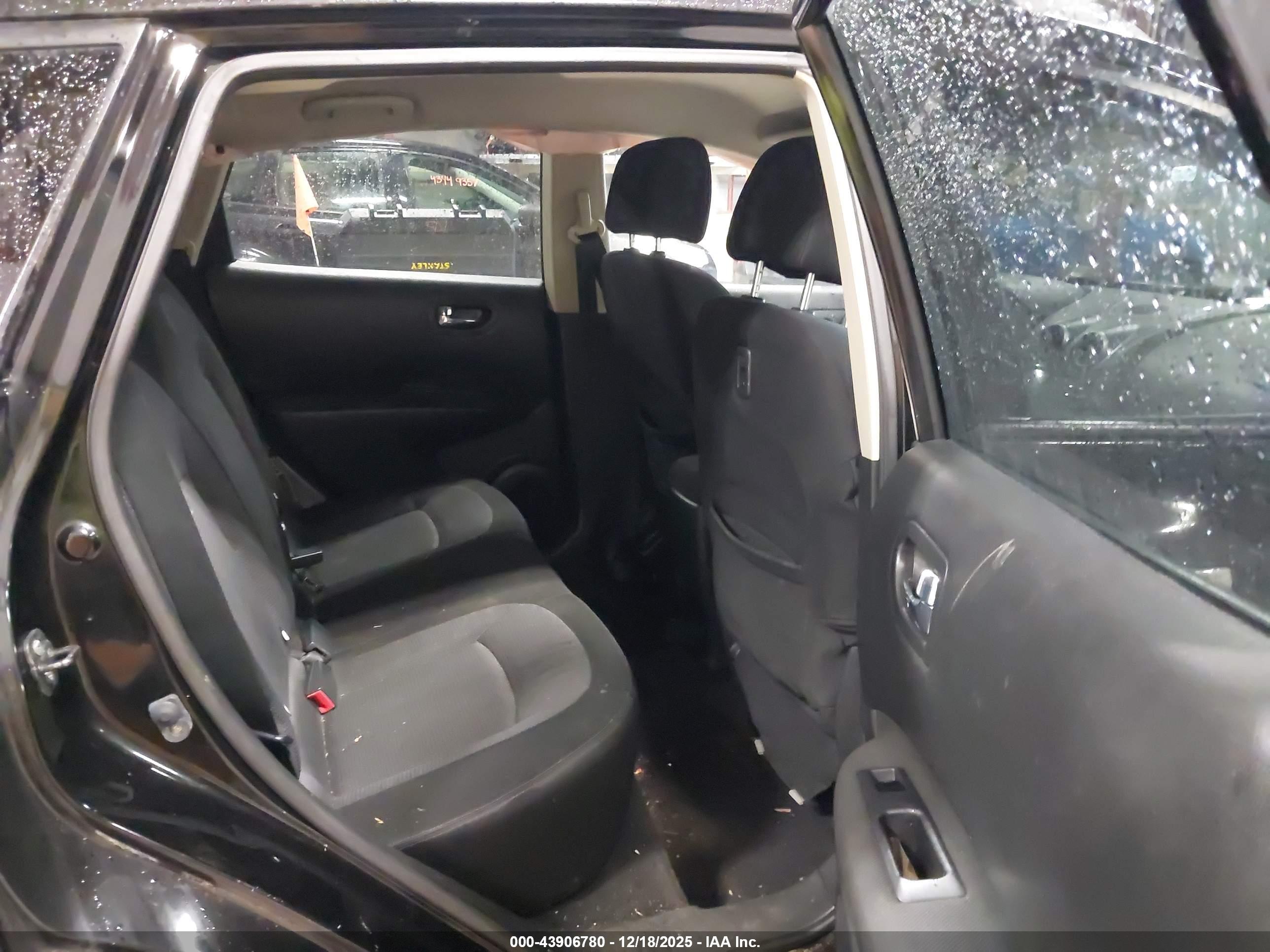 NISSAN ROGUE image 8