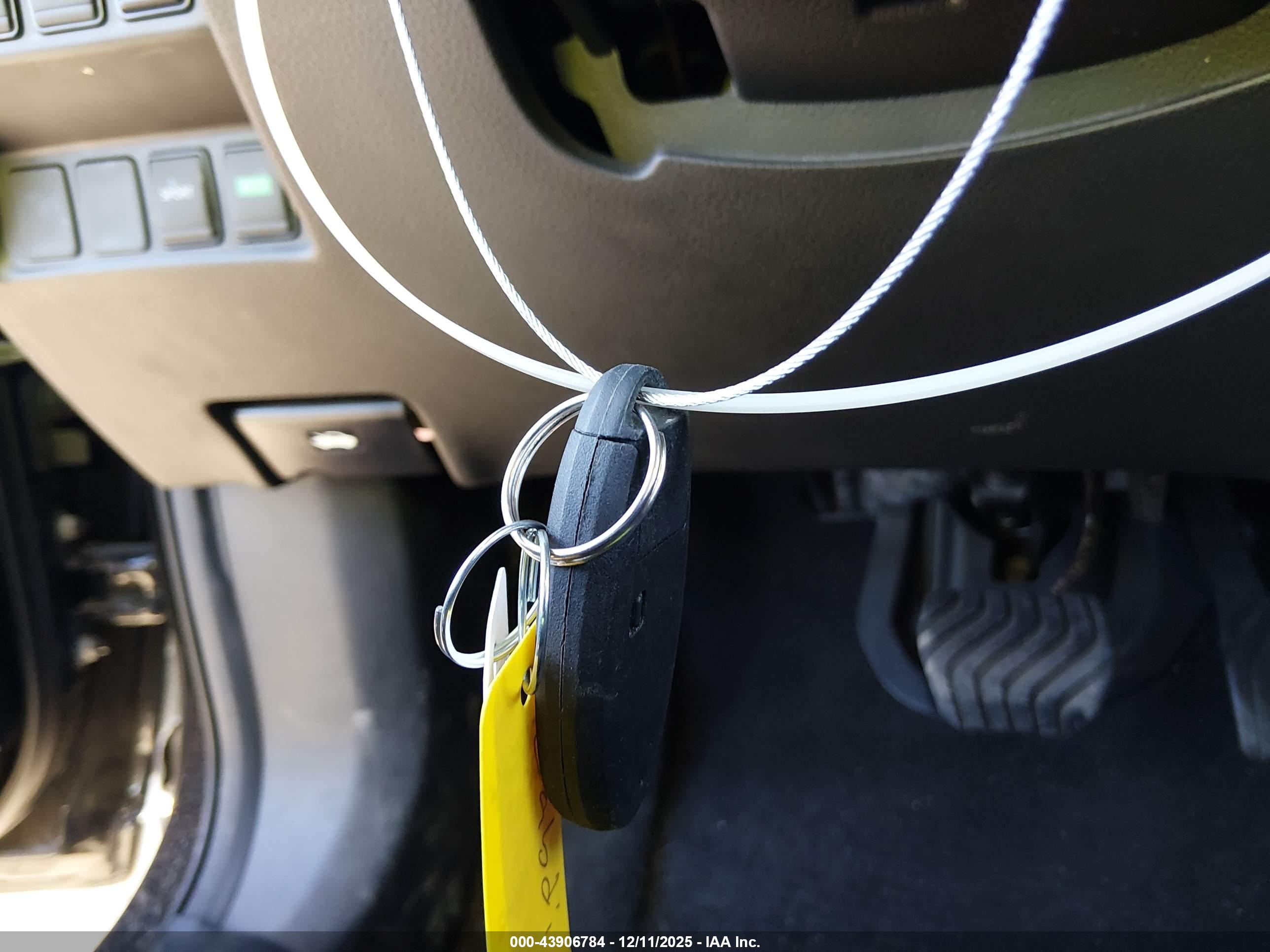NISSAN ROGUE image 11