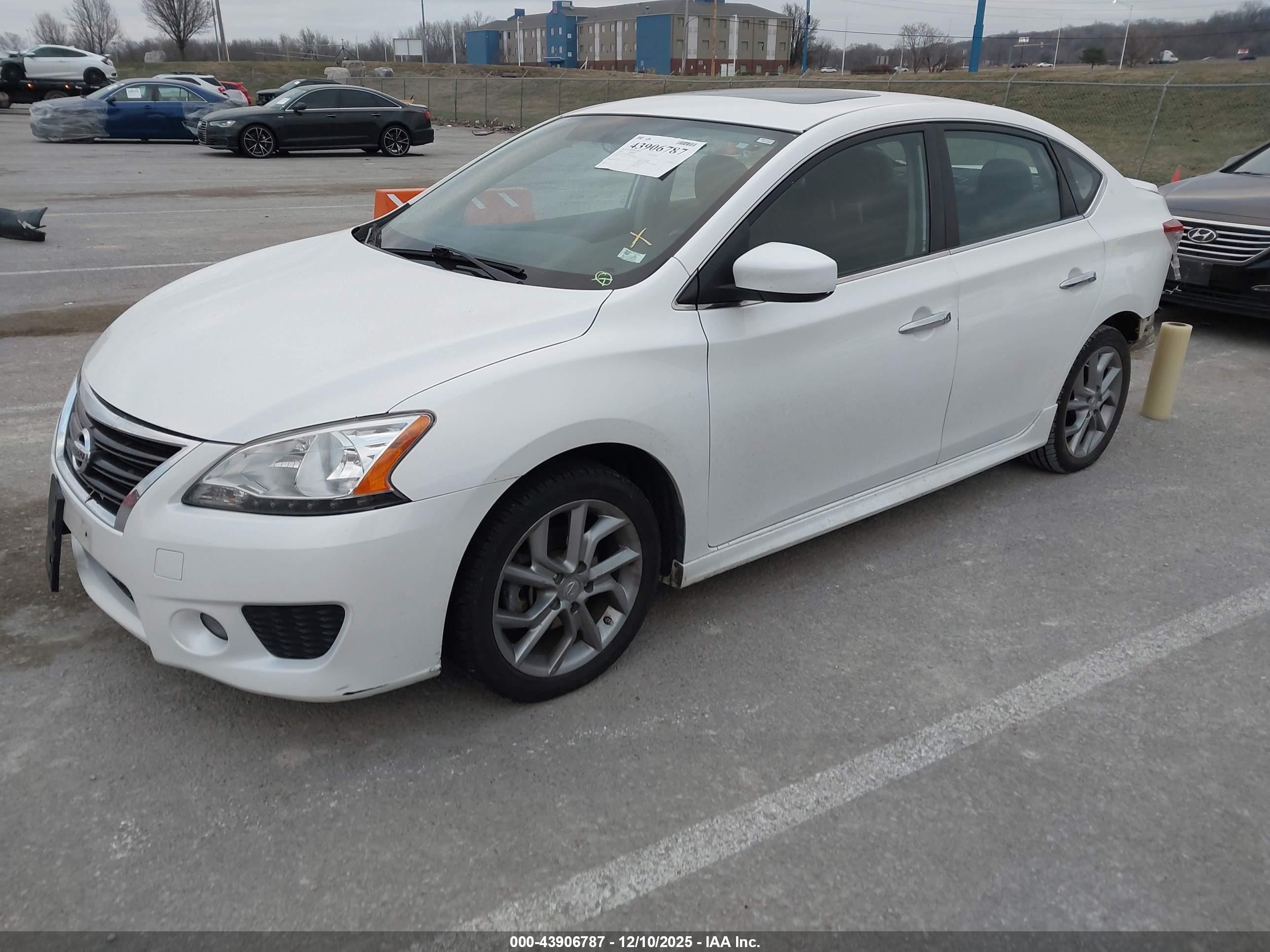 NISSAN SENTRA image 2