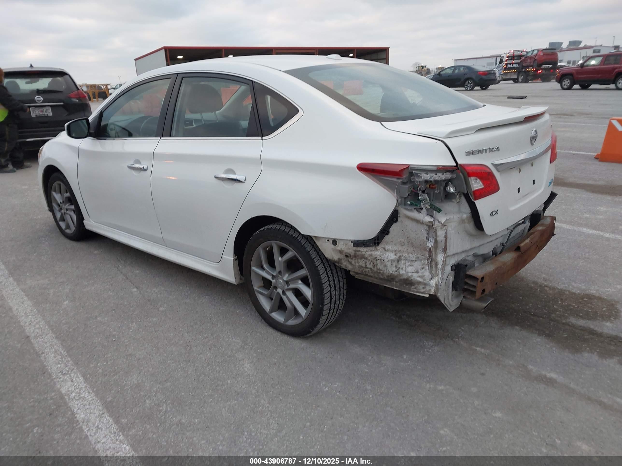 NISSAN SENTRA image 3