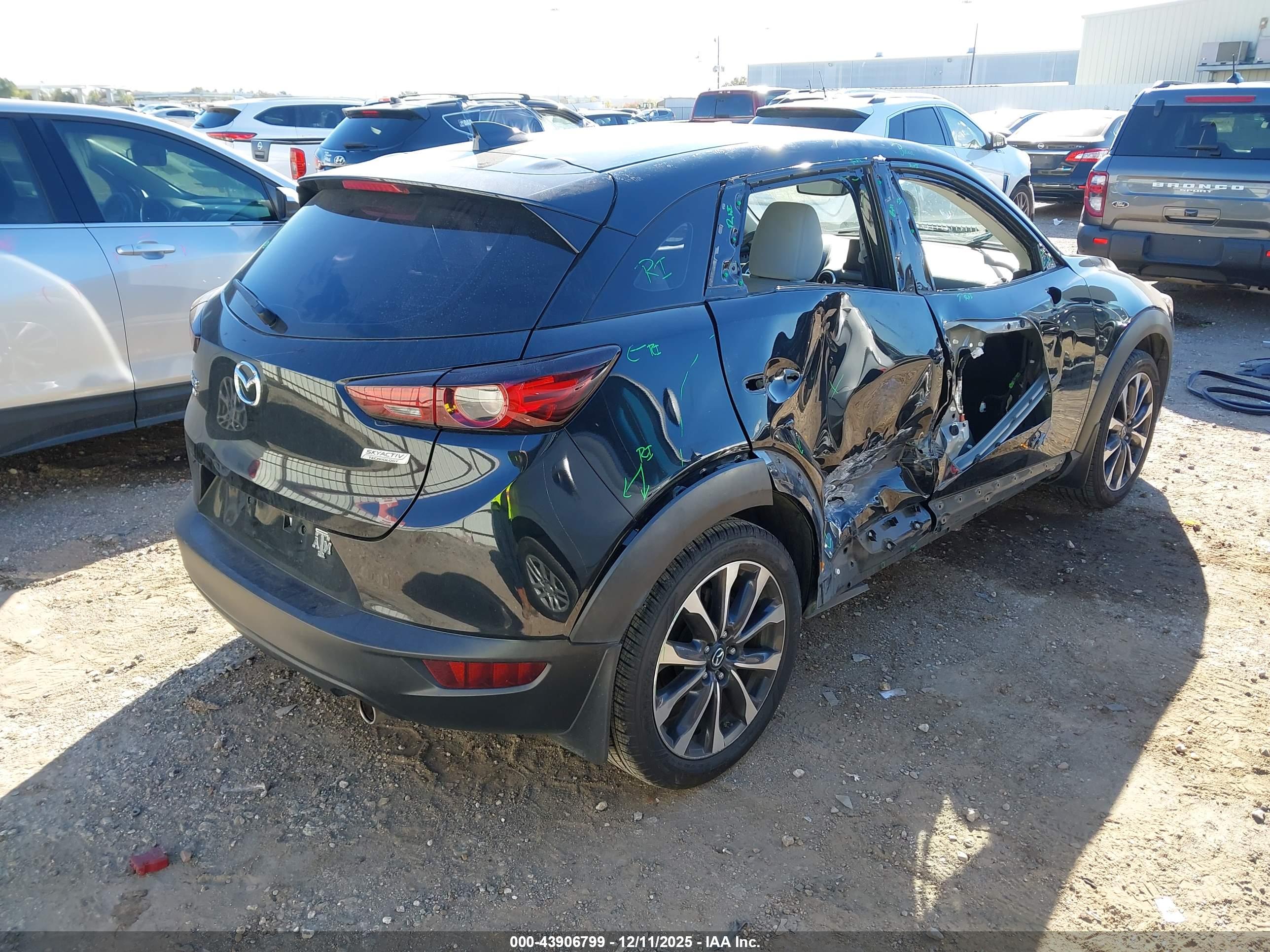 MAZDA CX-3 image 4