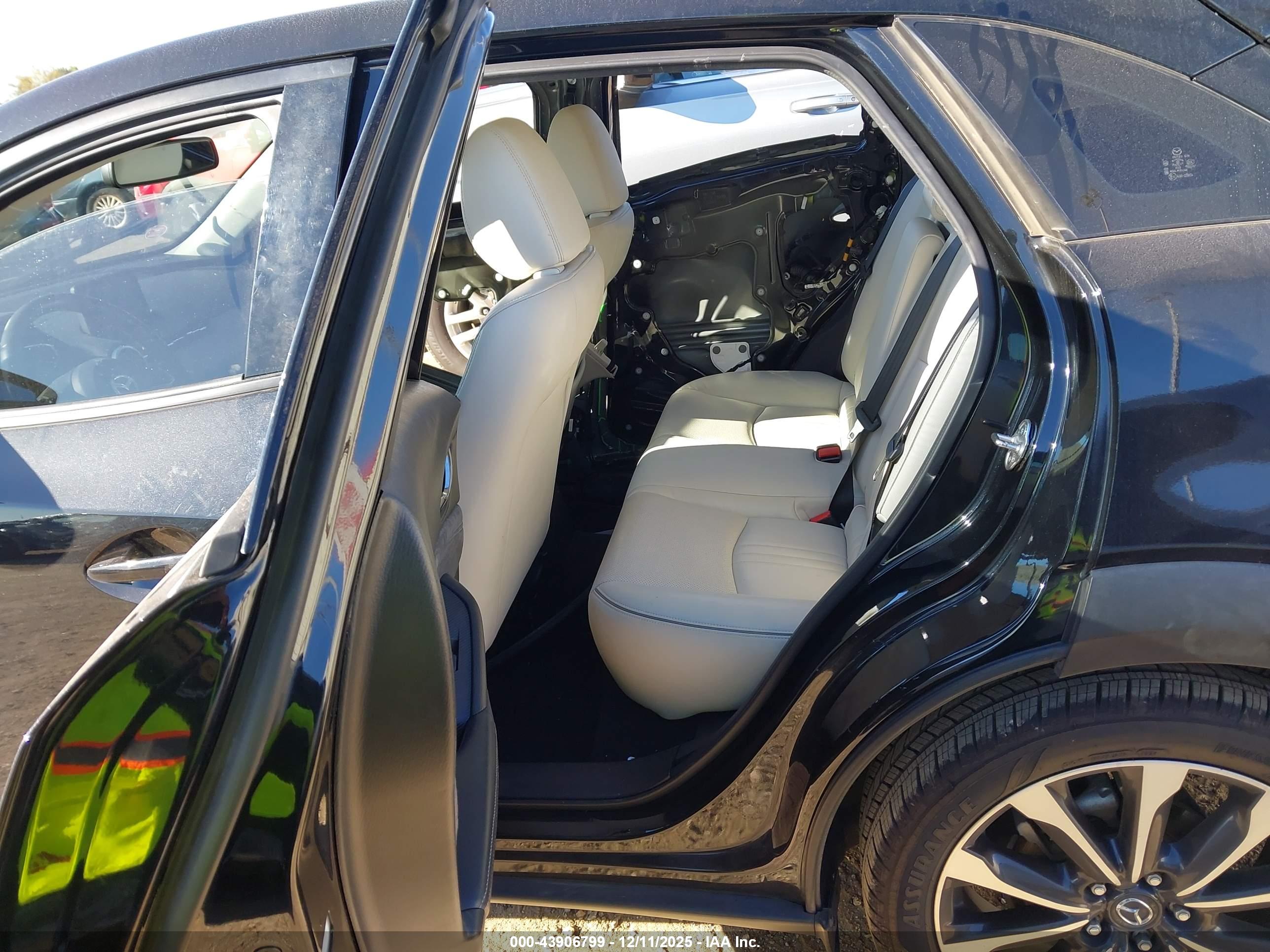 MAZDA CX-3 image 8