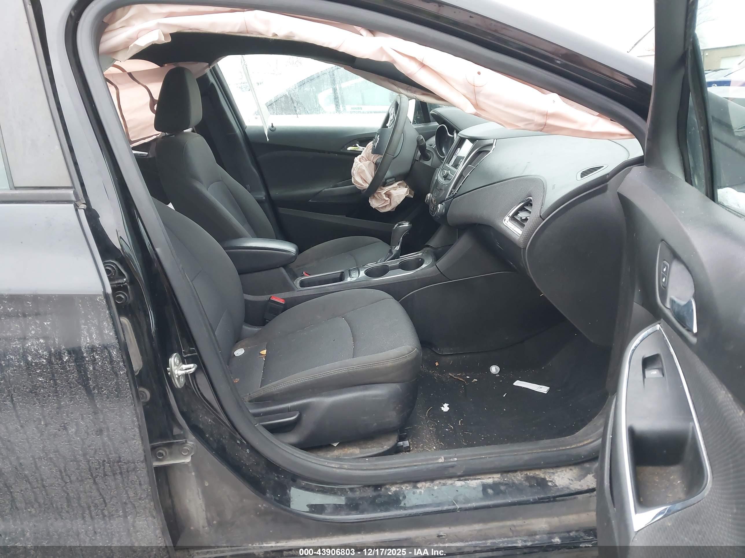 CHEVROLET CRUZE image 5
