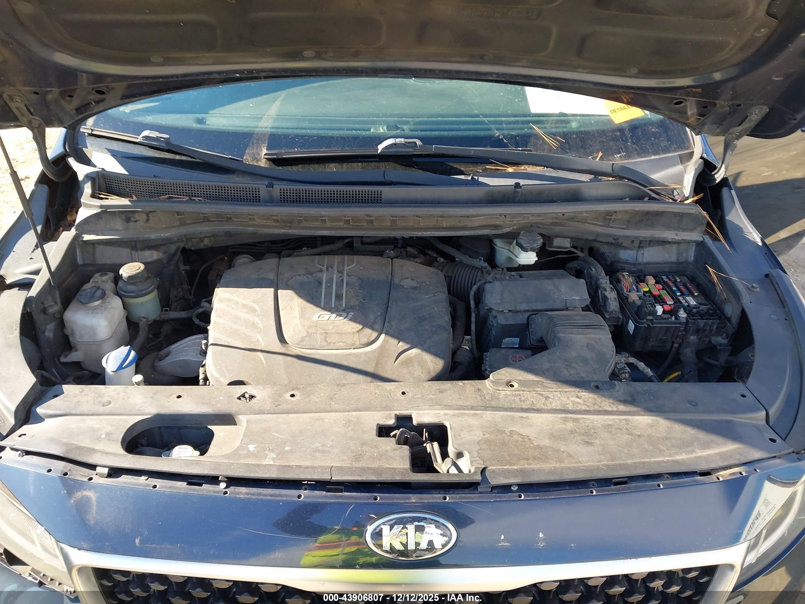KIA SEDONA image 10