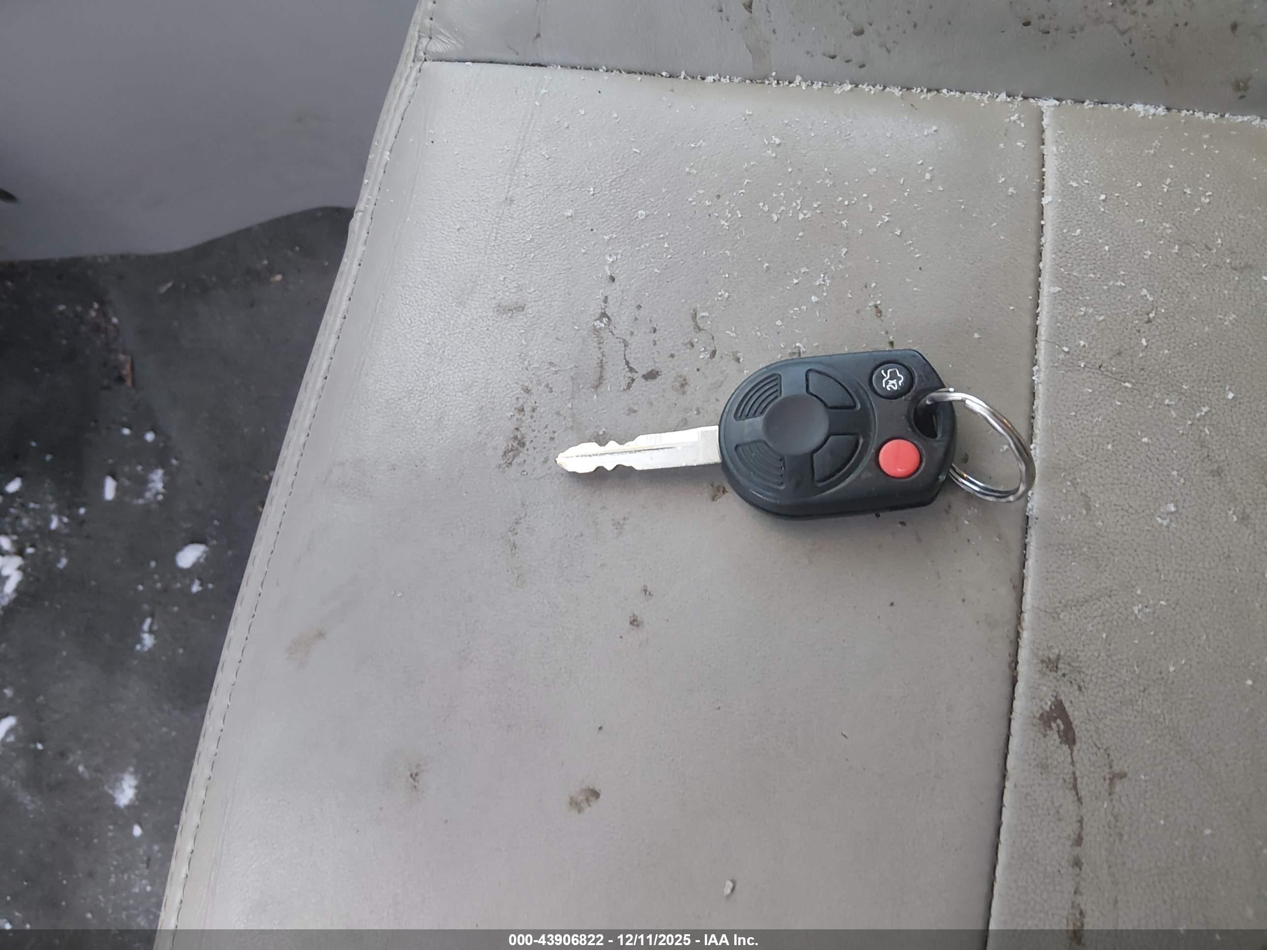 FORD ESCAPE image 11