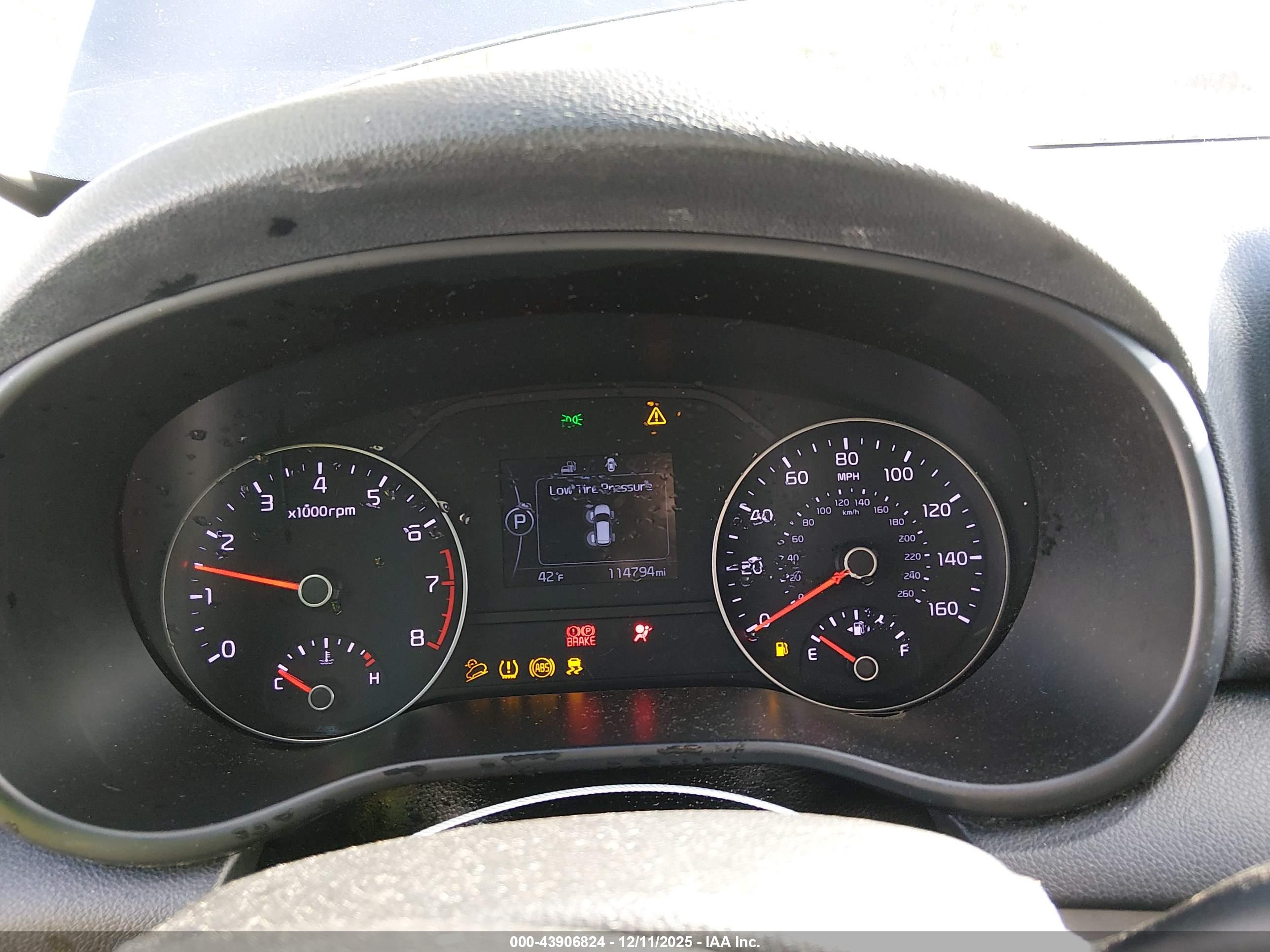 KIA SPORTAGE image 7