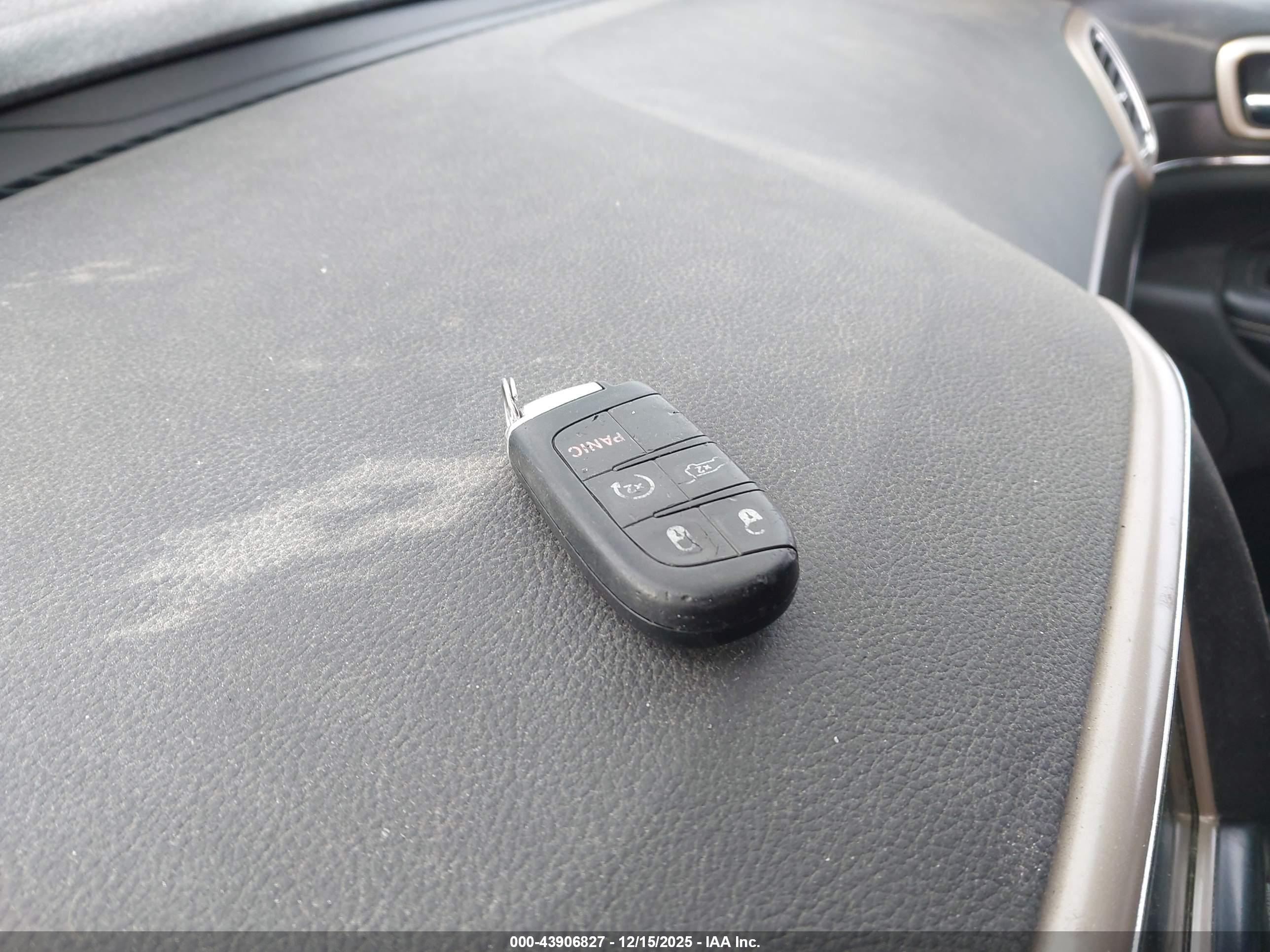 JEEP GRAND image 11