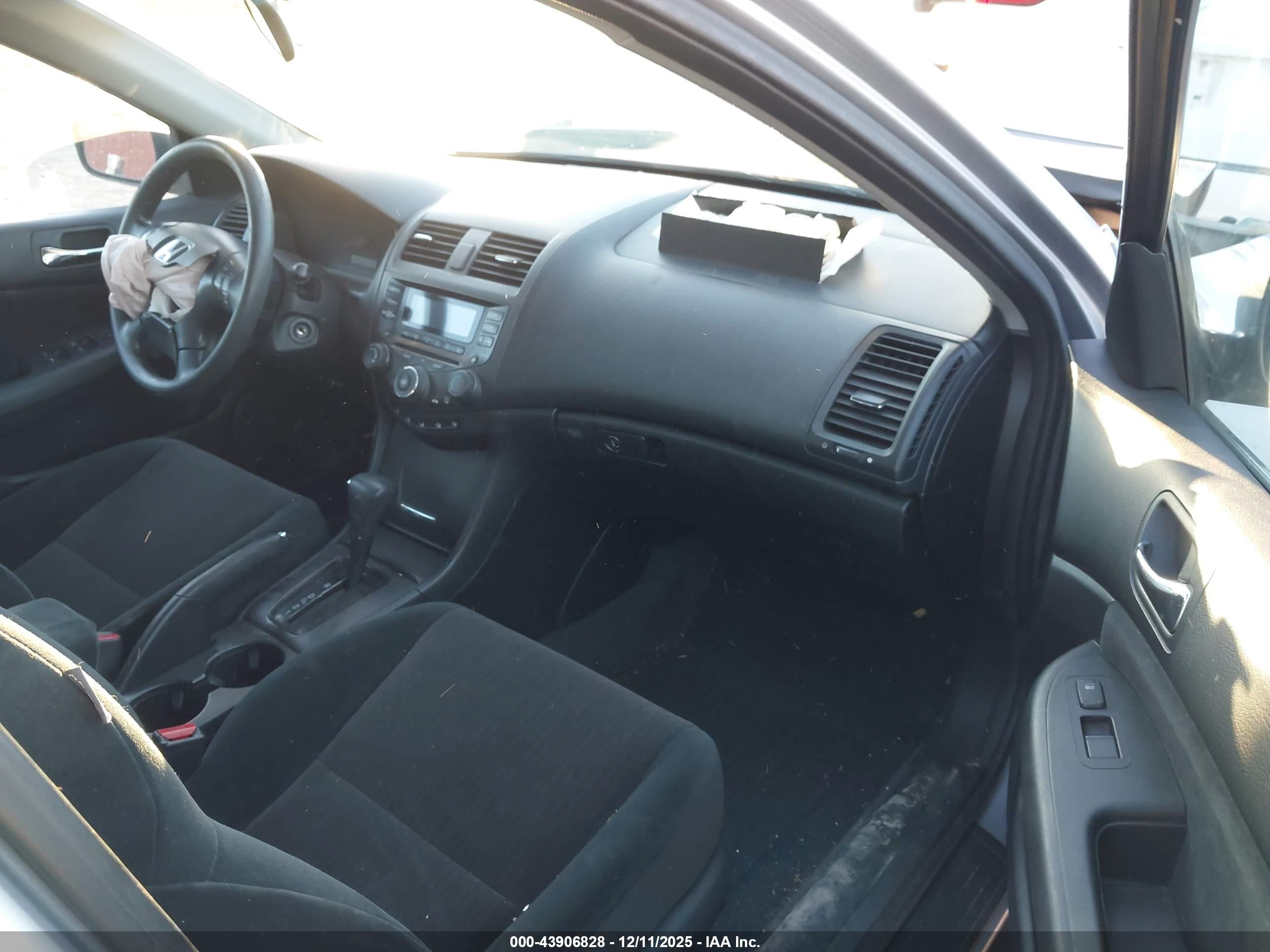 HONDA ACCORD image 5