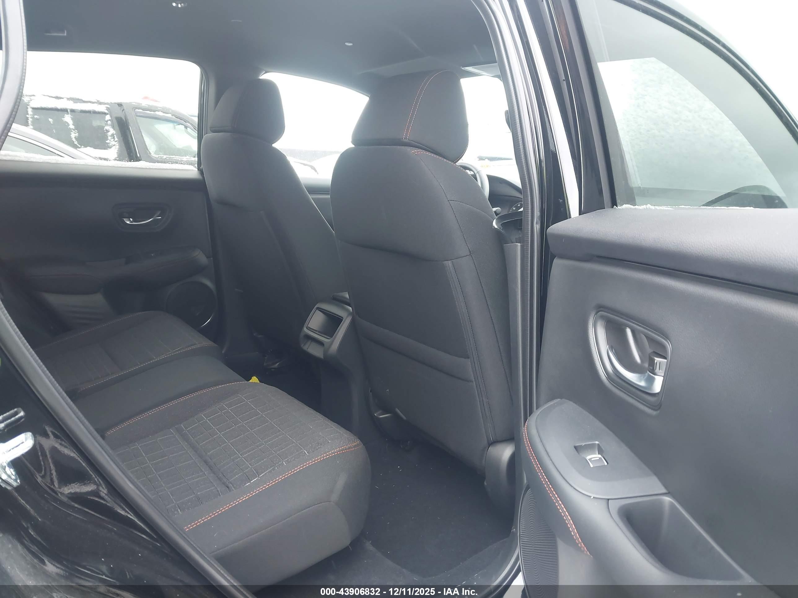 HONDA HR-V image 8