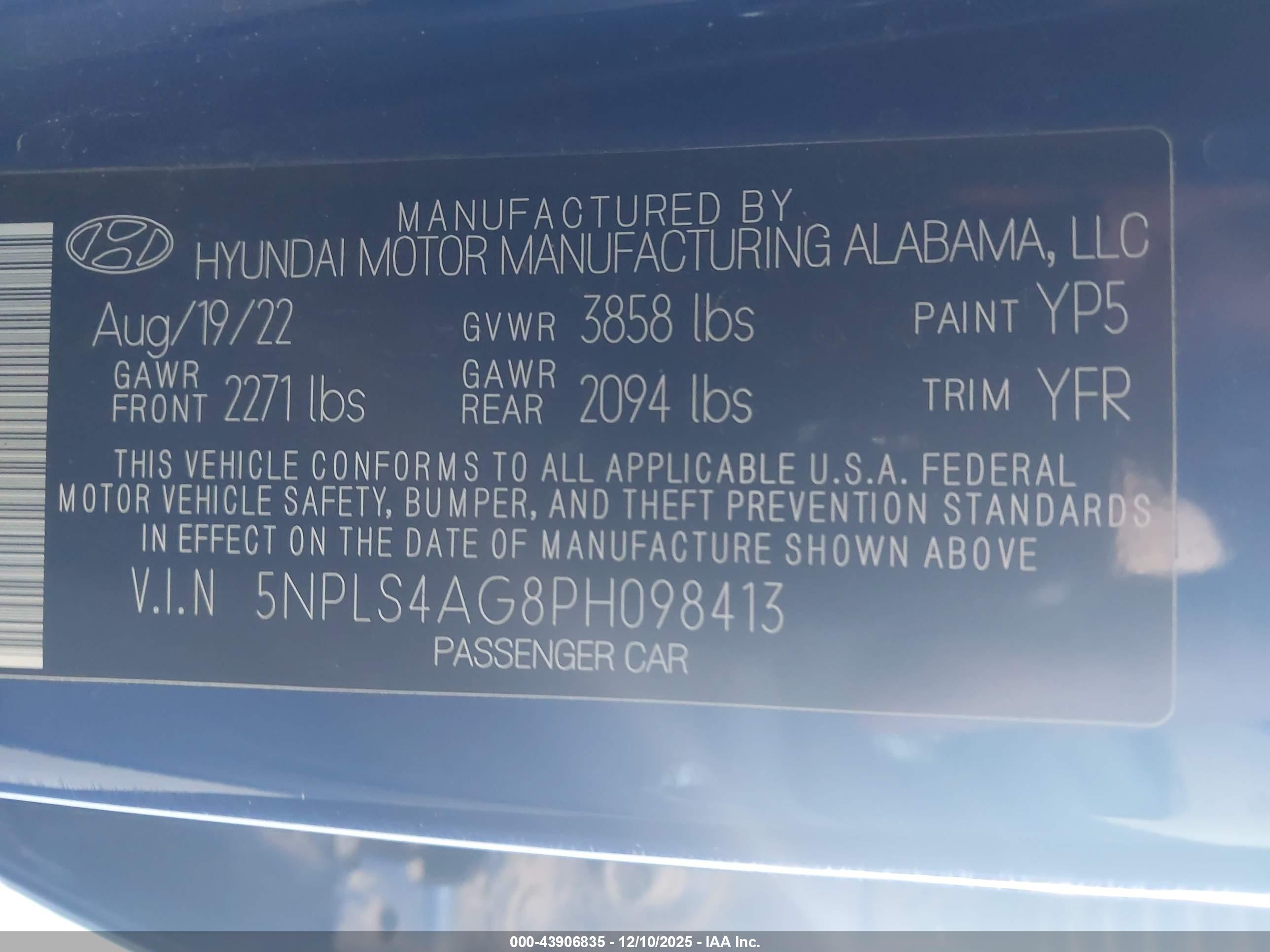 HYUNDAI ELANTRA image 9