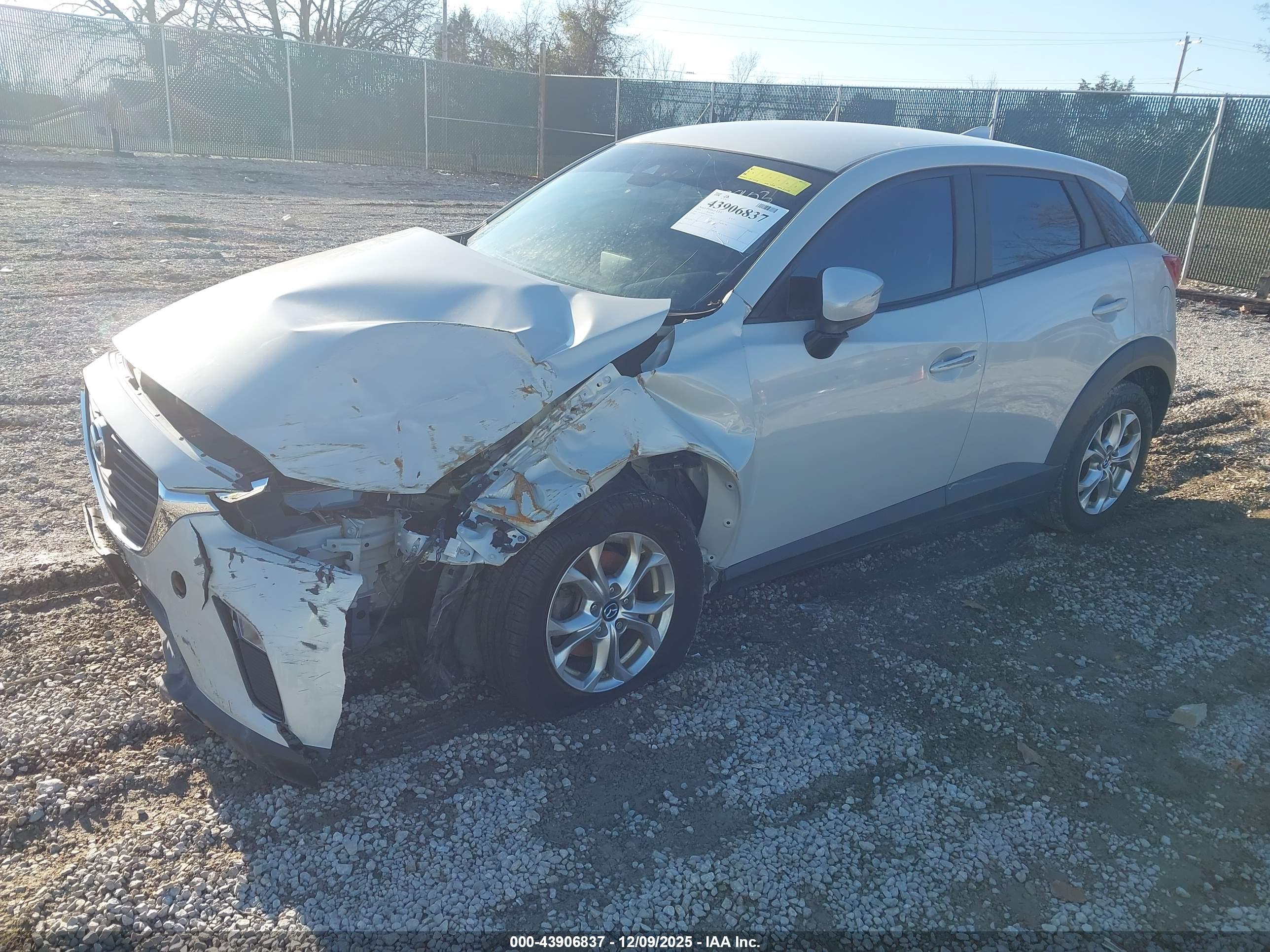 MAZDA CX-3 image 2