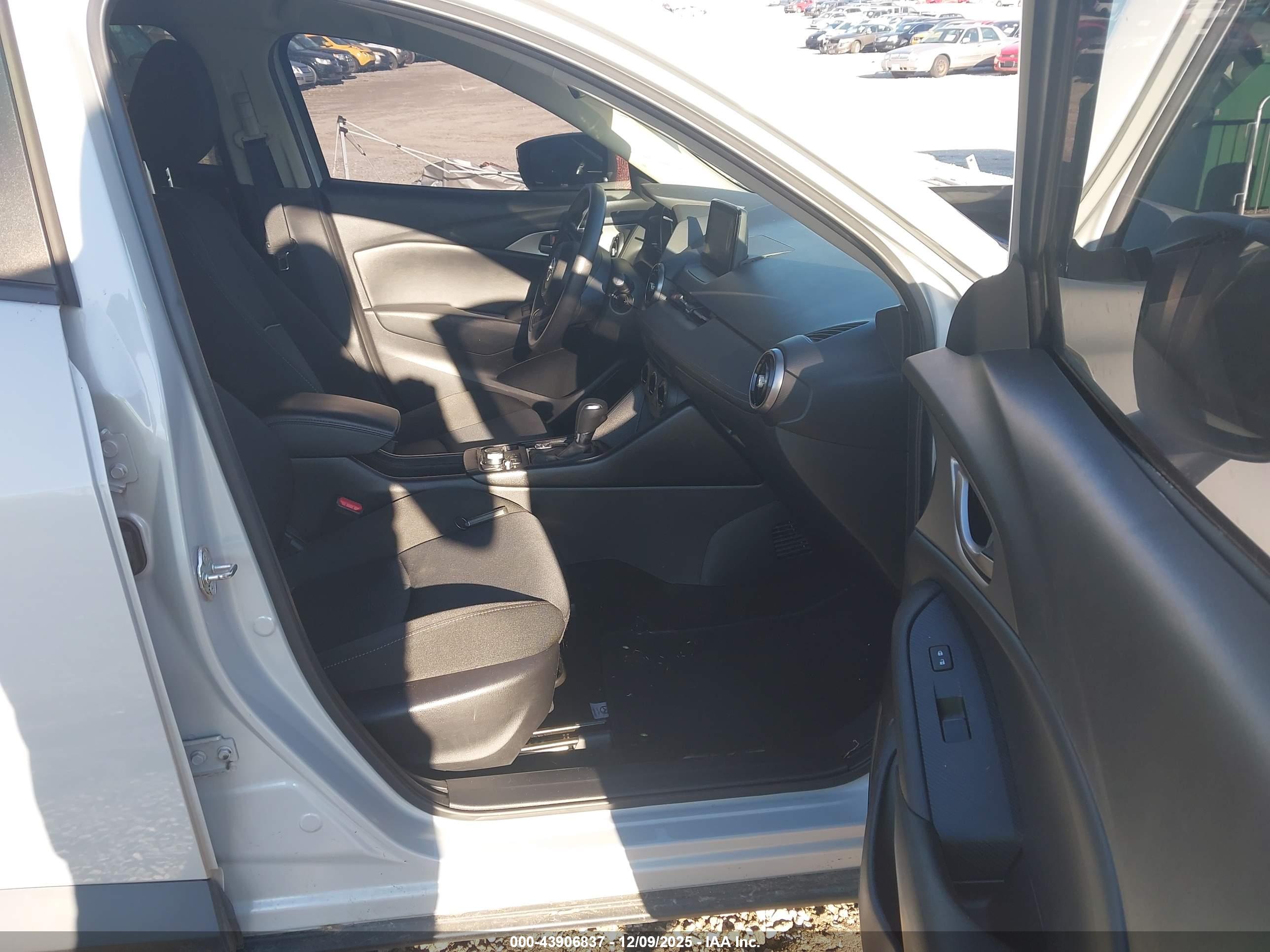 MAZDA CX-3 image 5