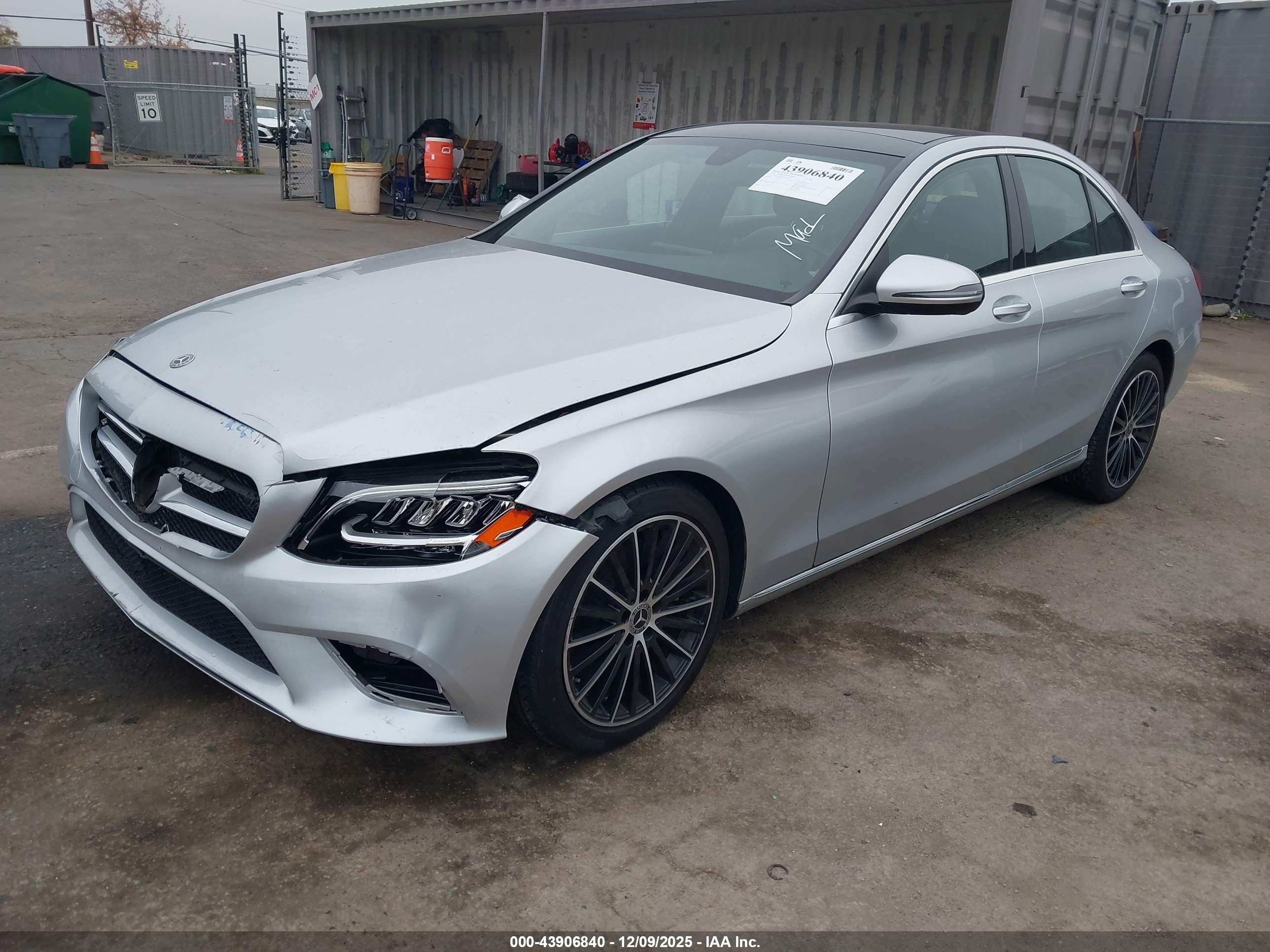 MERCEDES-BENZ C image 2