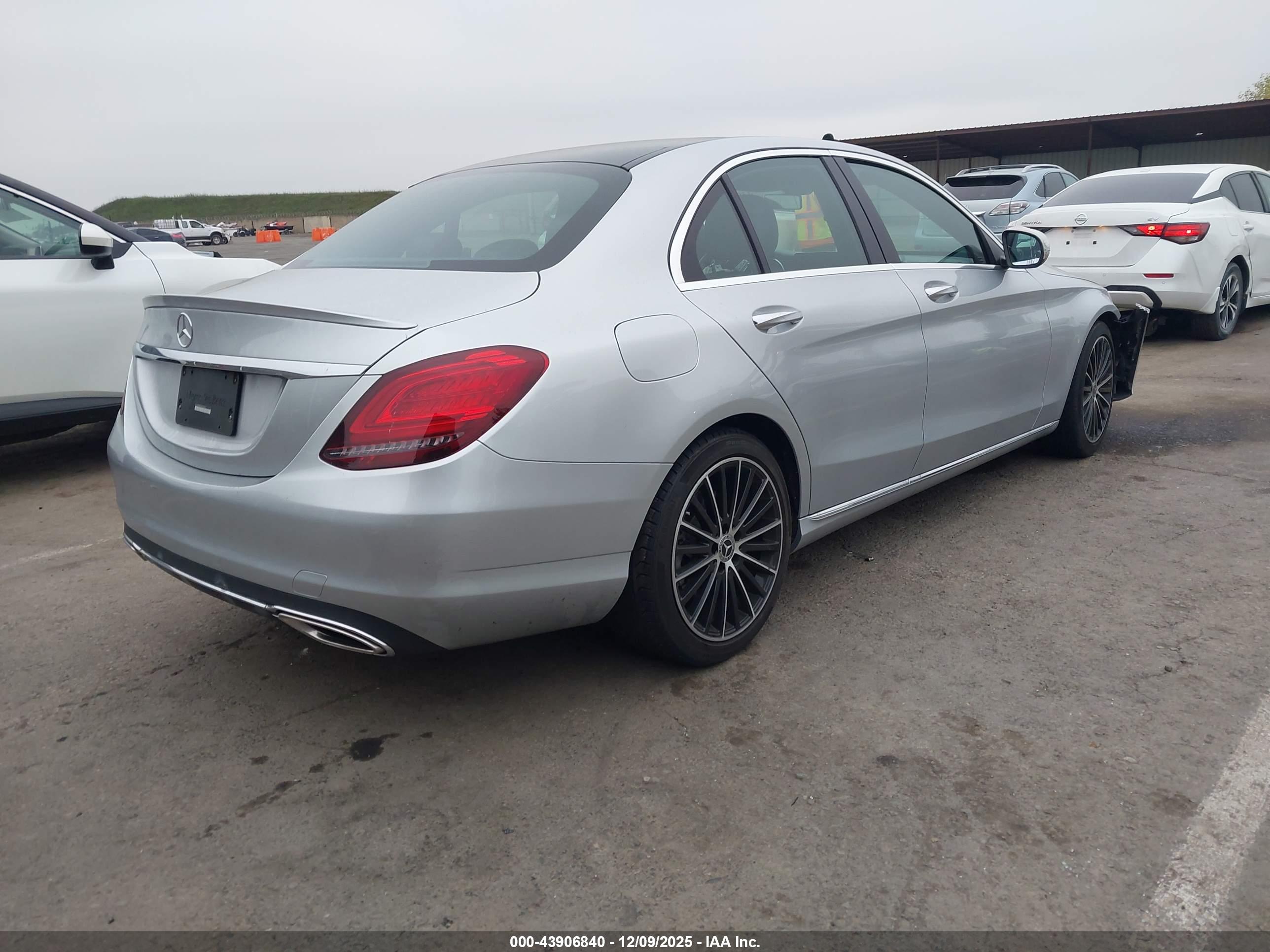 MERCEDES-BENZ C image 4
