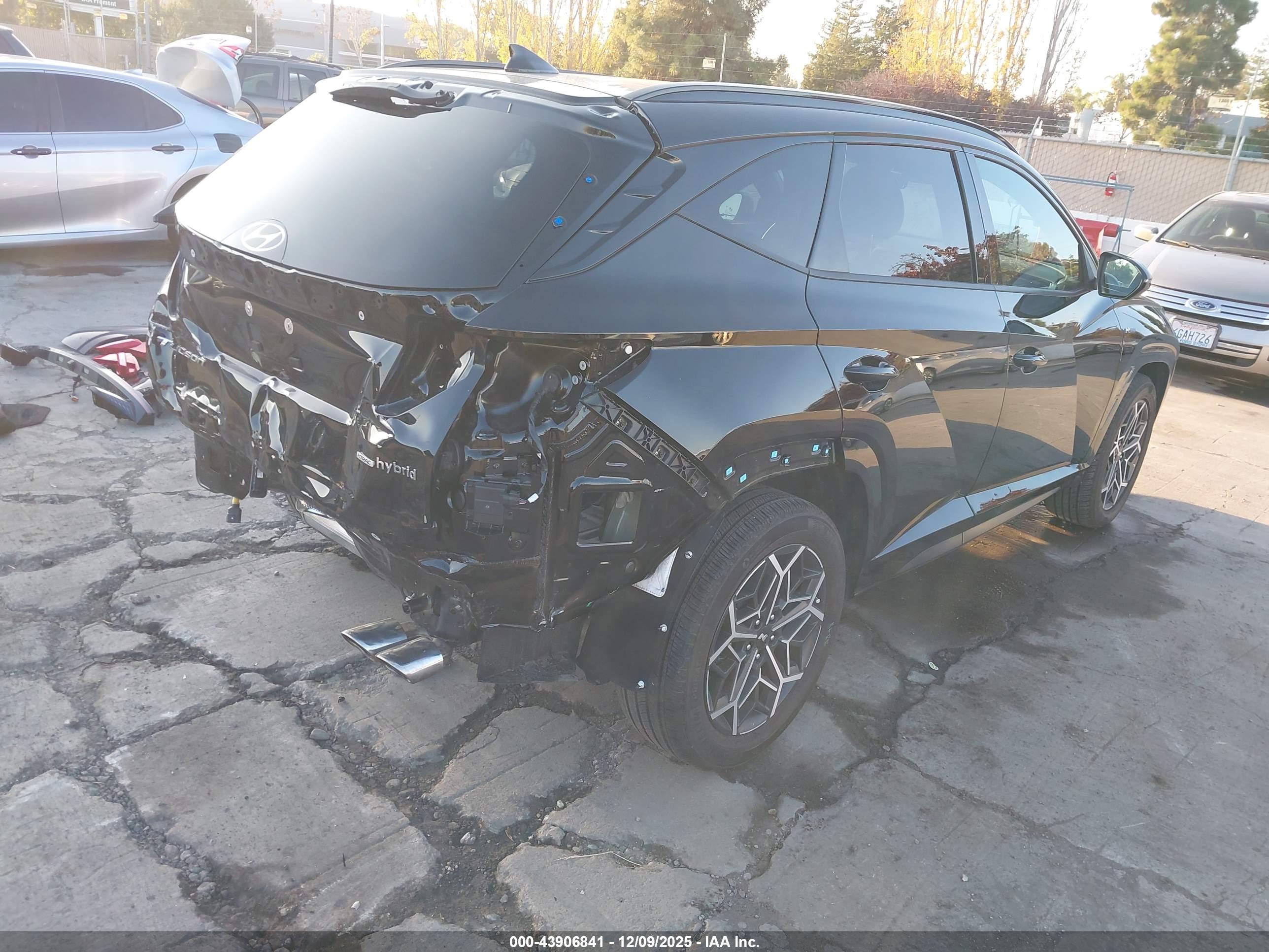 HYUNDAI TUCSON image 4