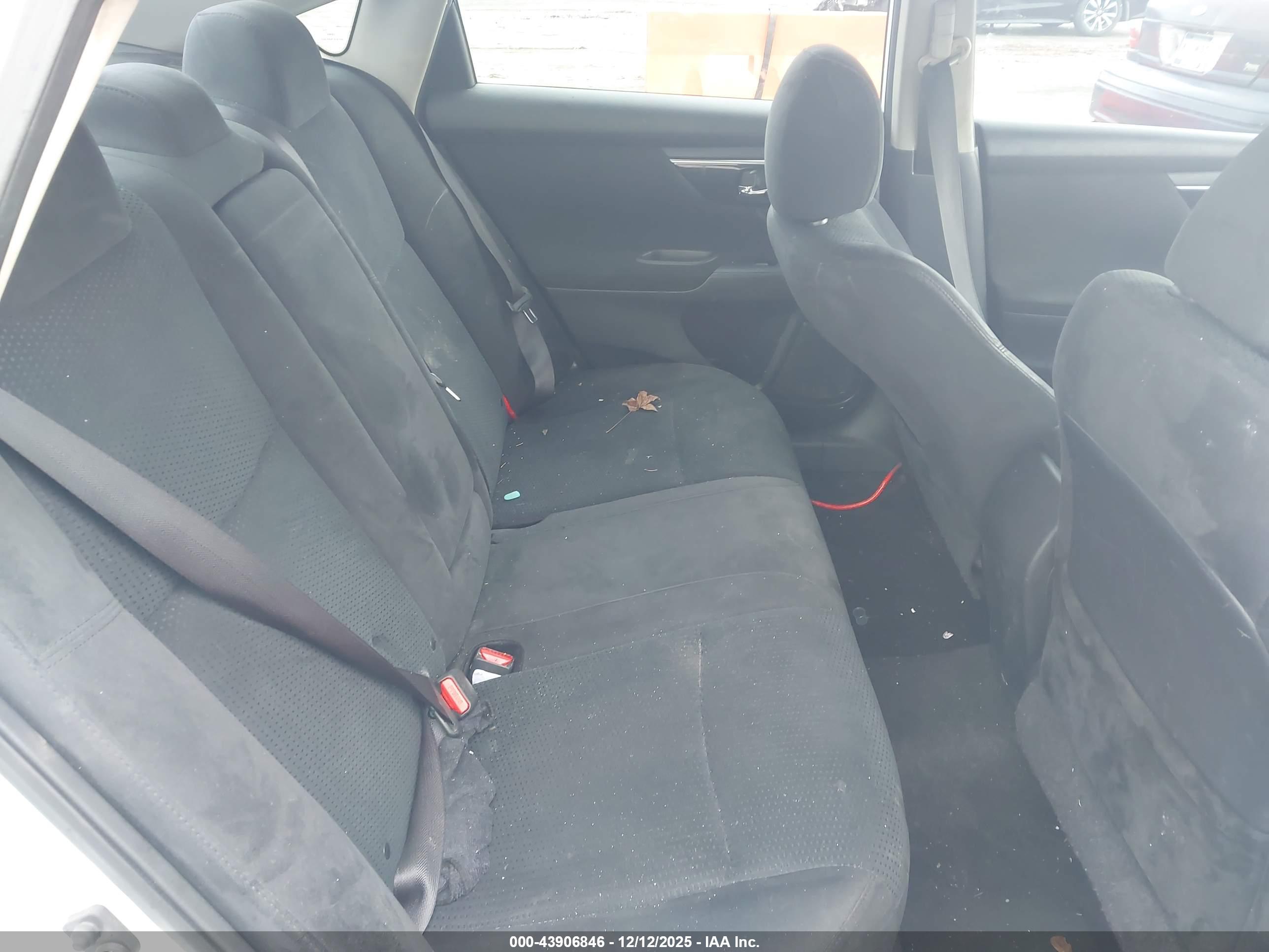 NISSAN ALTIMA image 8