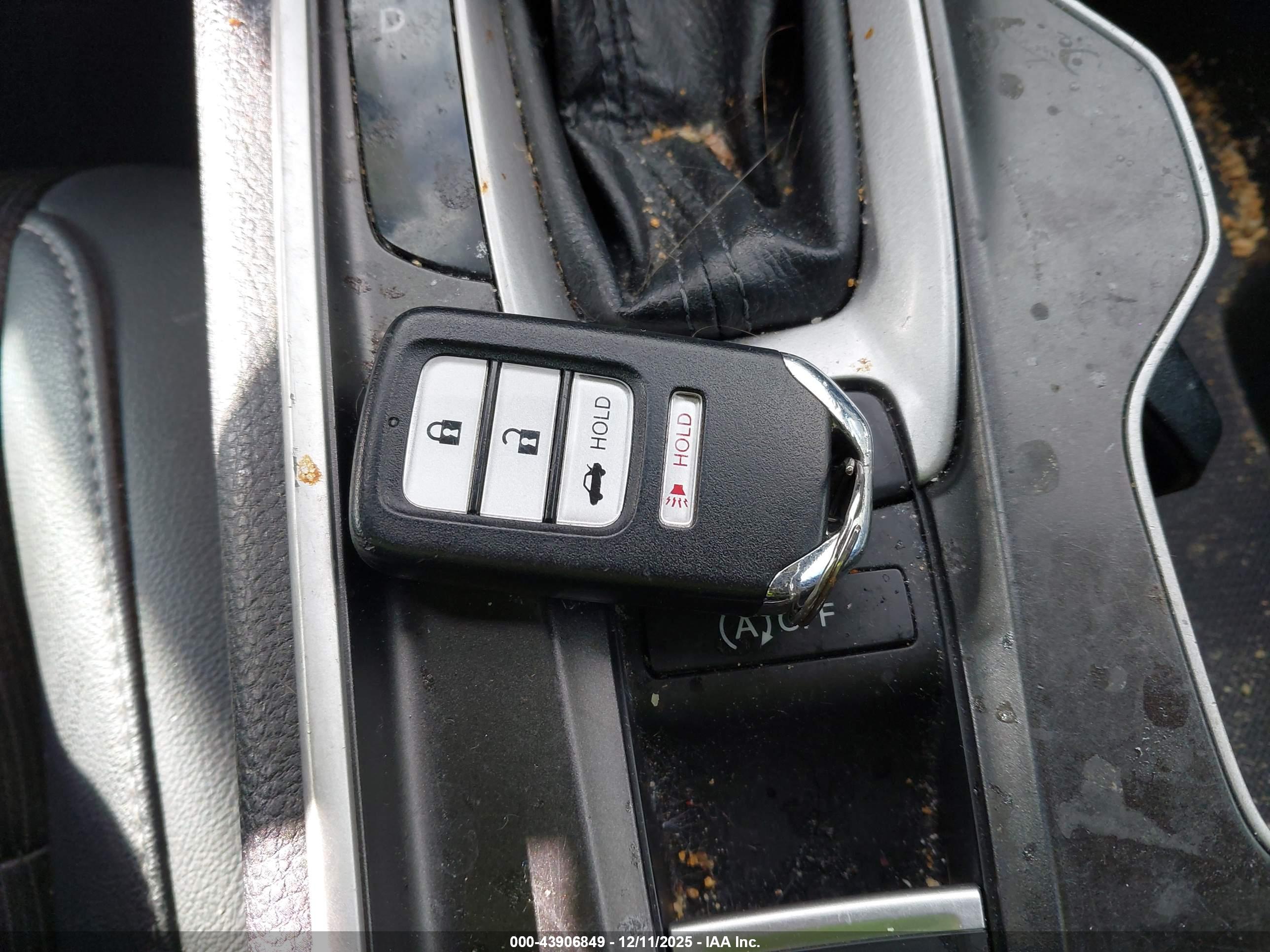 HONDA ACCORD image 11