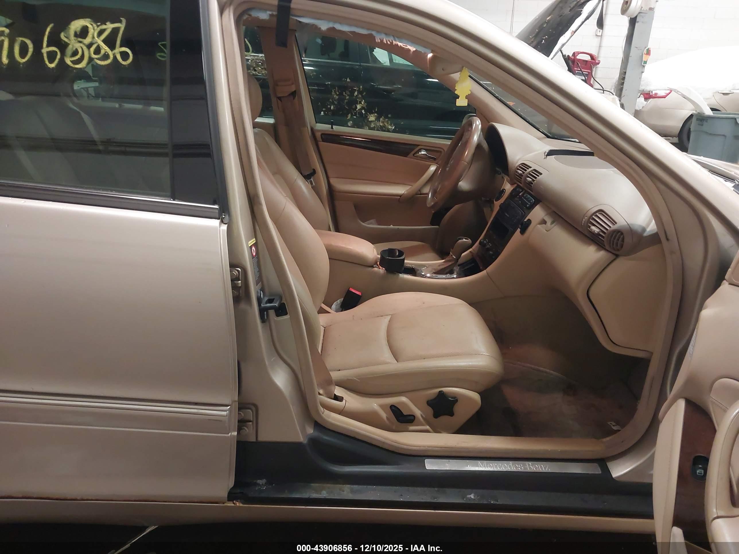 MERCEDES-BENZ C image 5