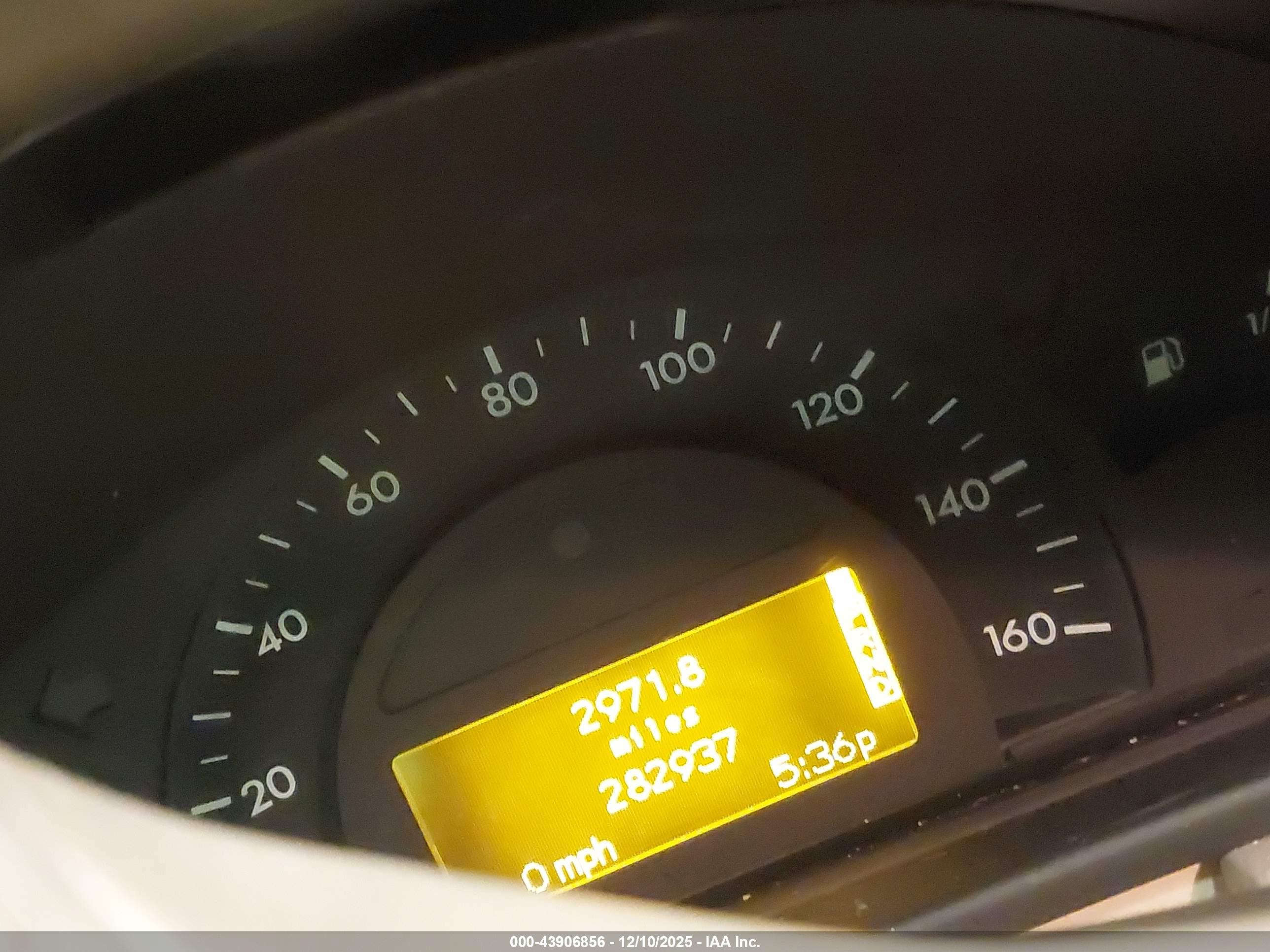 MERCEDES-BENZ C image 7