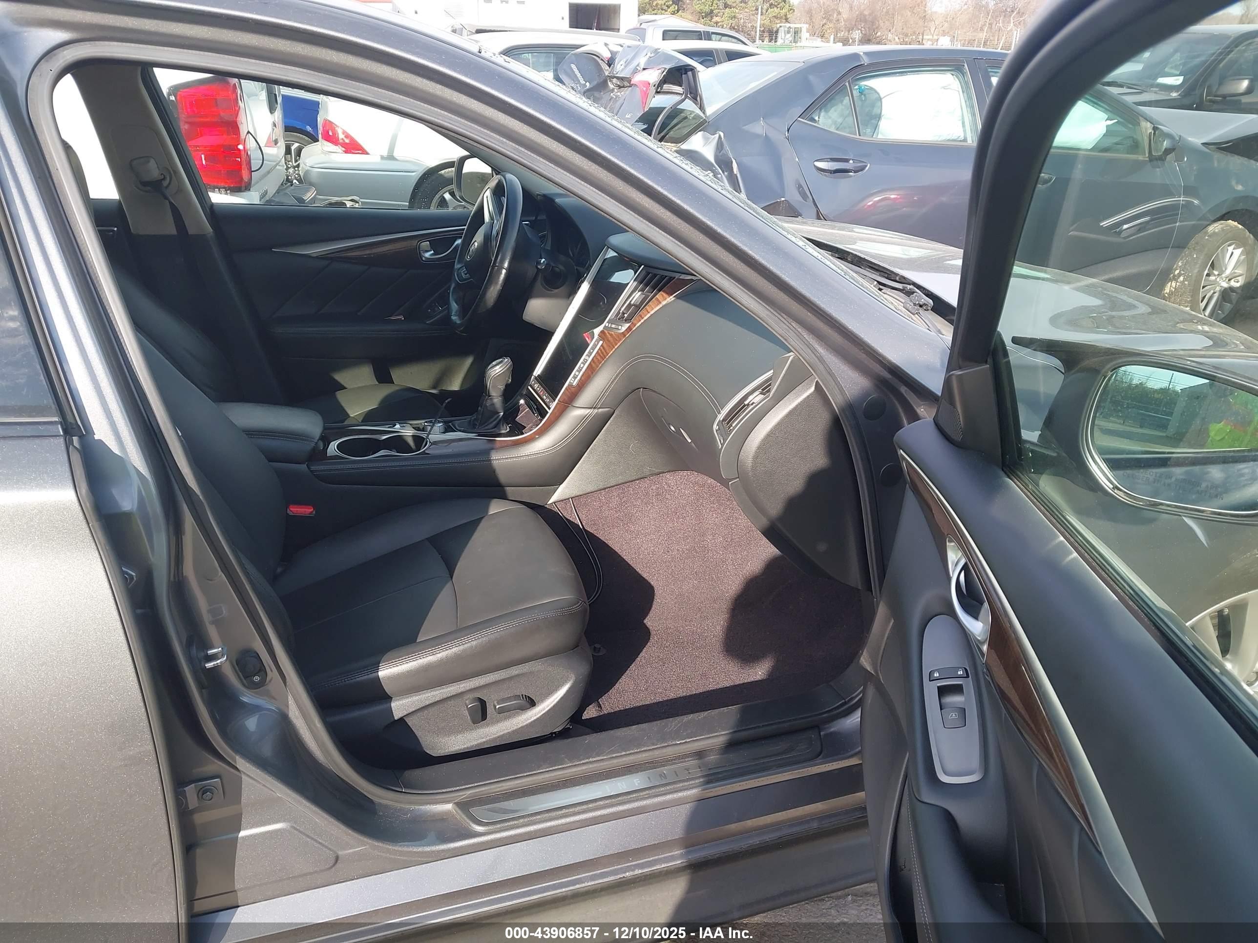 INFINITI Q50 image 5
