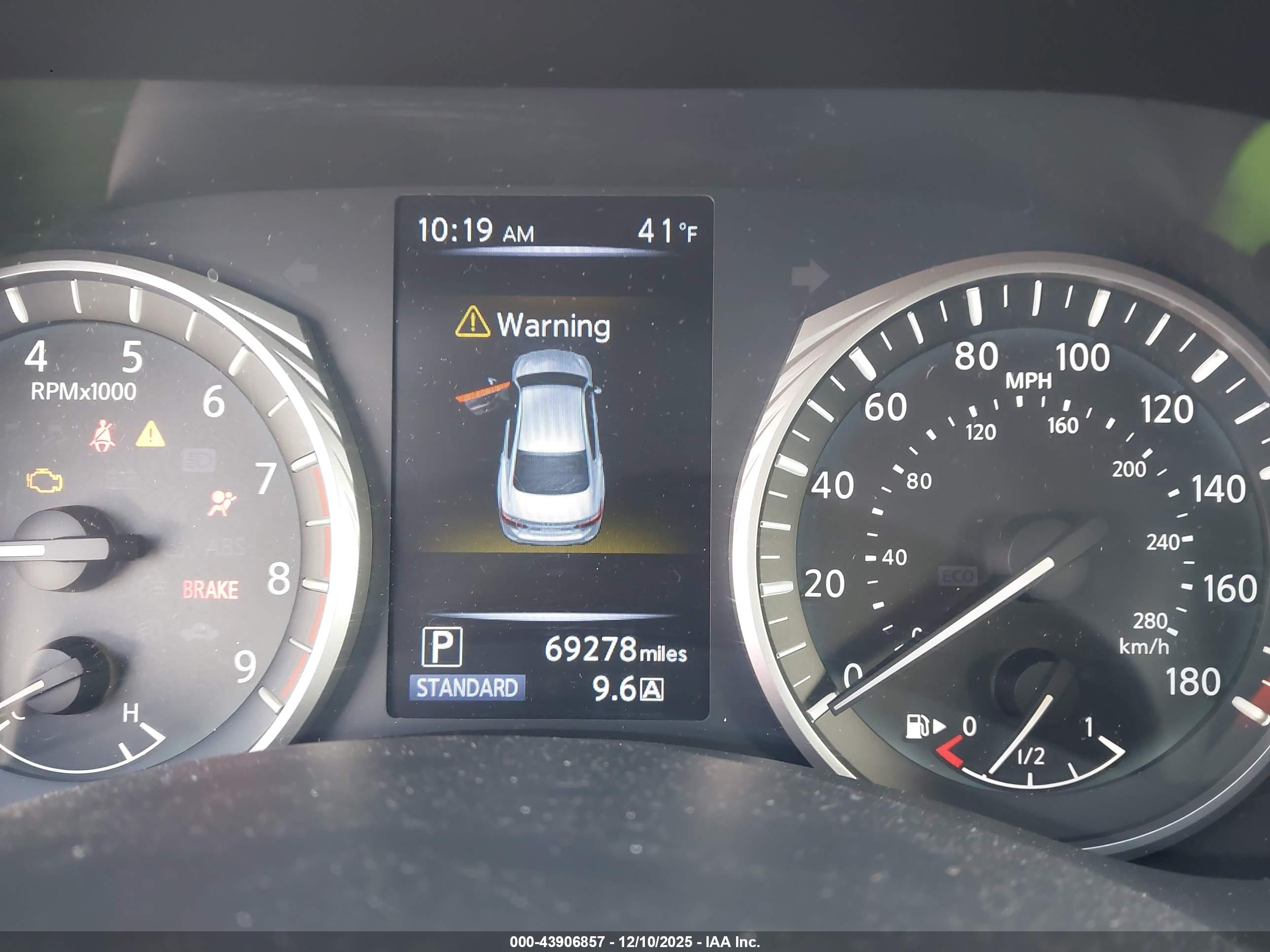 INFINITI Q50 image 7