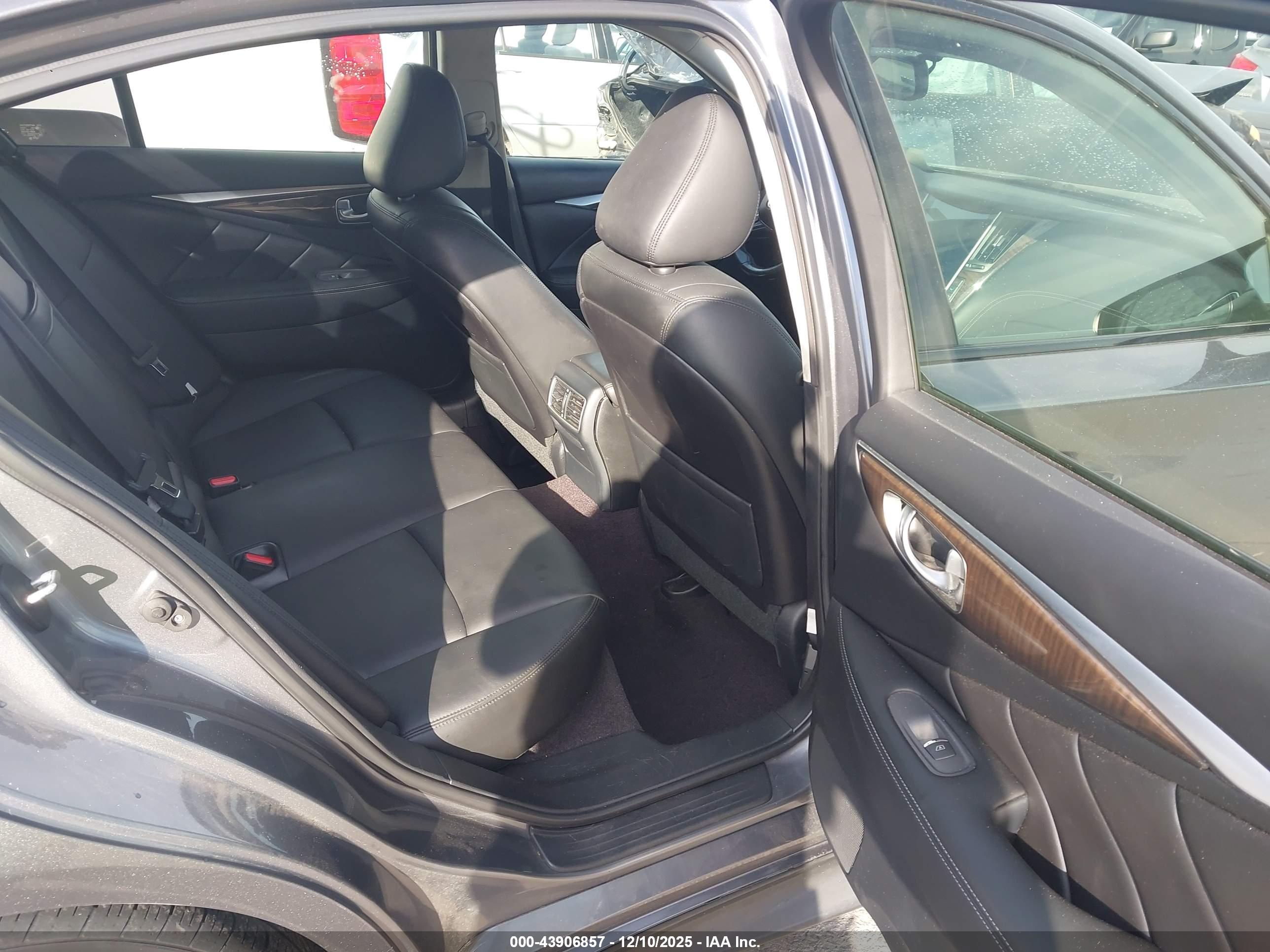 INFINITI Q50 image 8