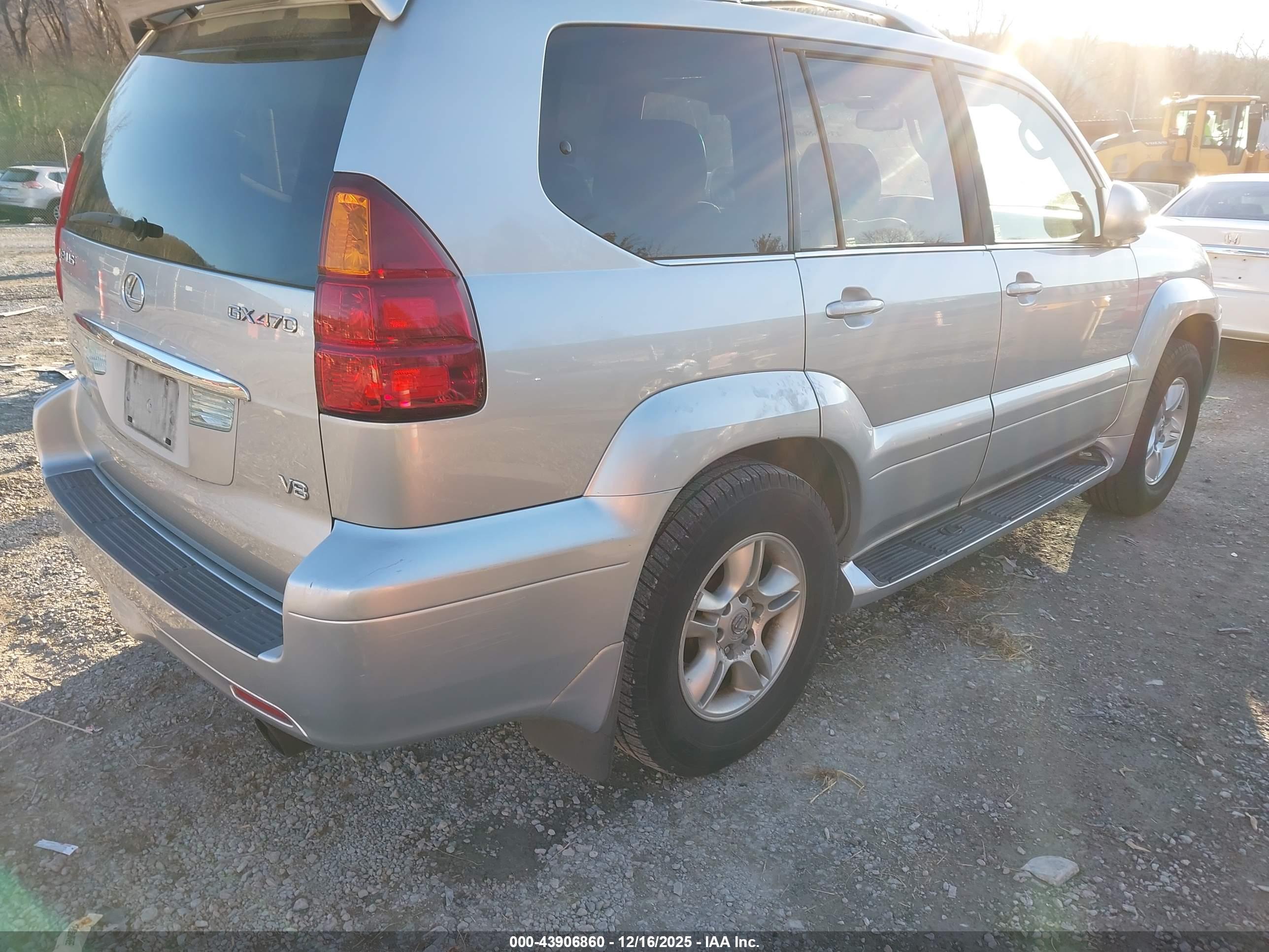 LEXUS GX image 4