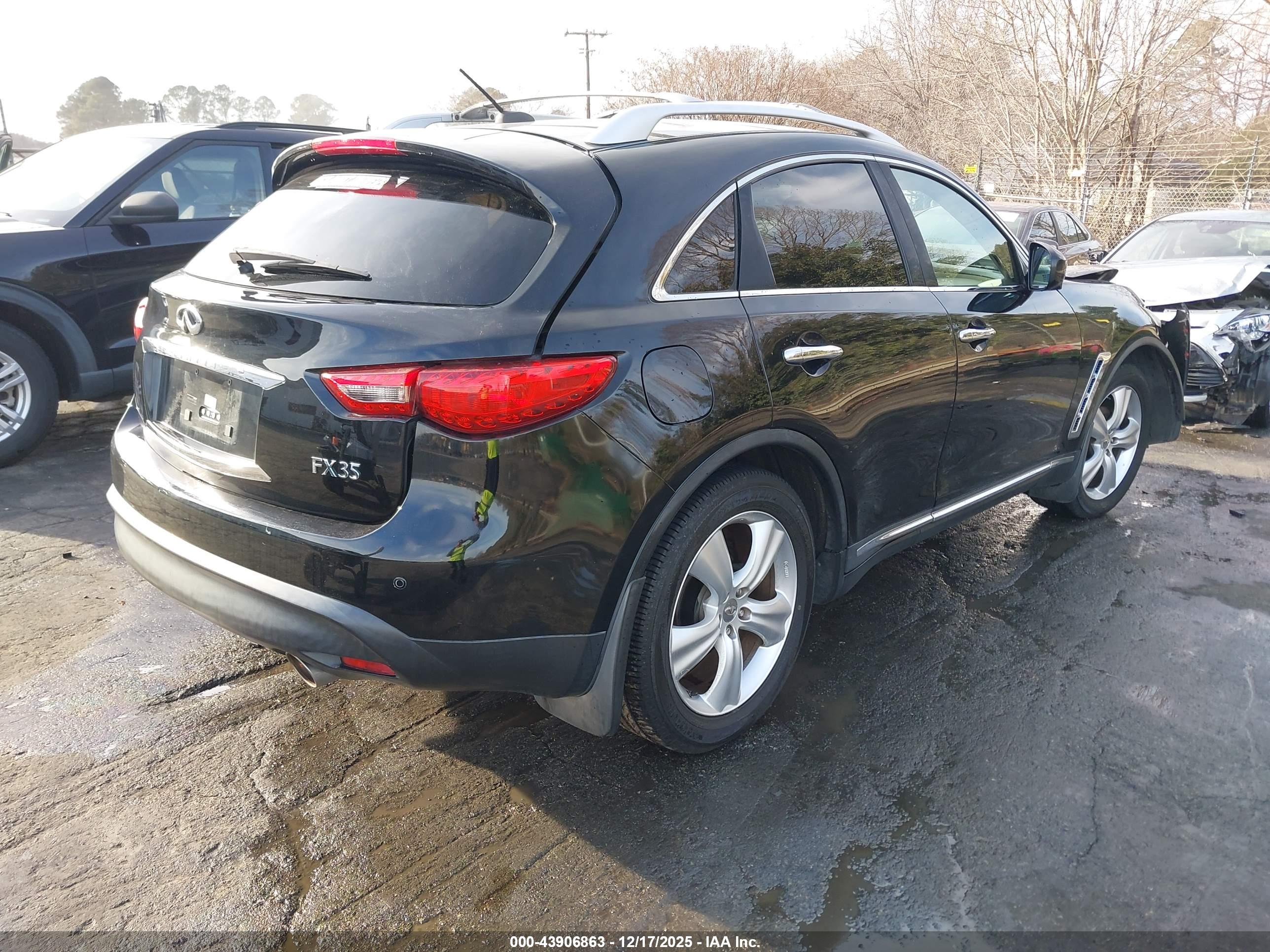 INFINITI FX35 image 4