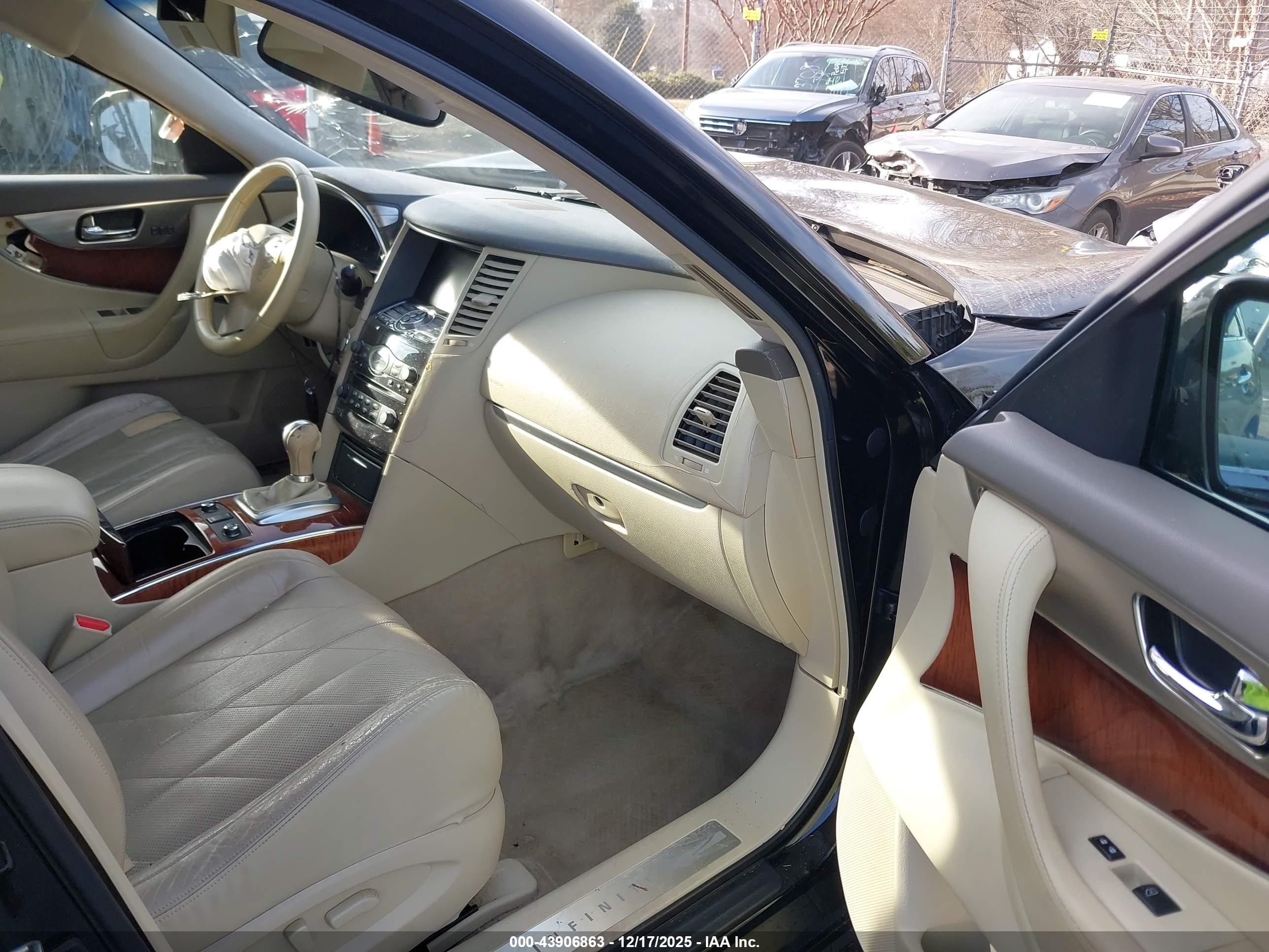 INFINITI FX35 image 5