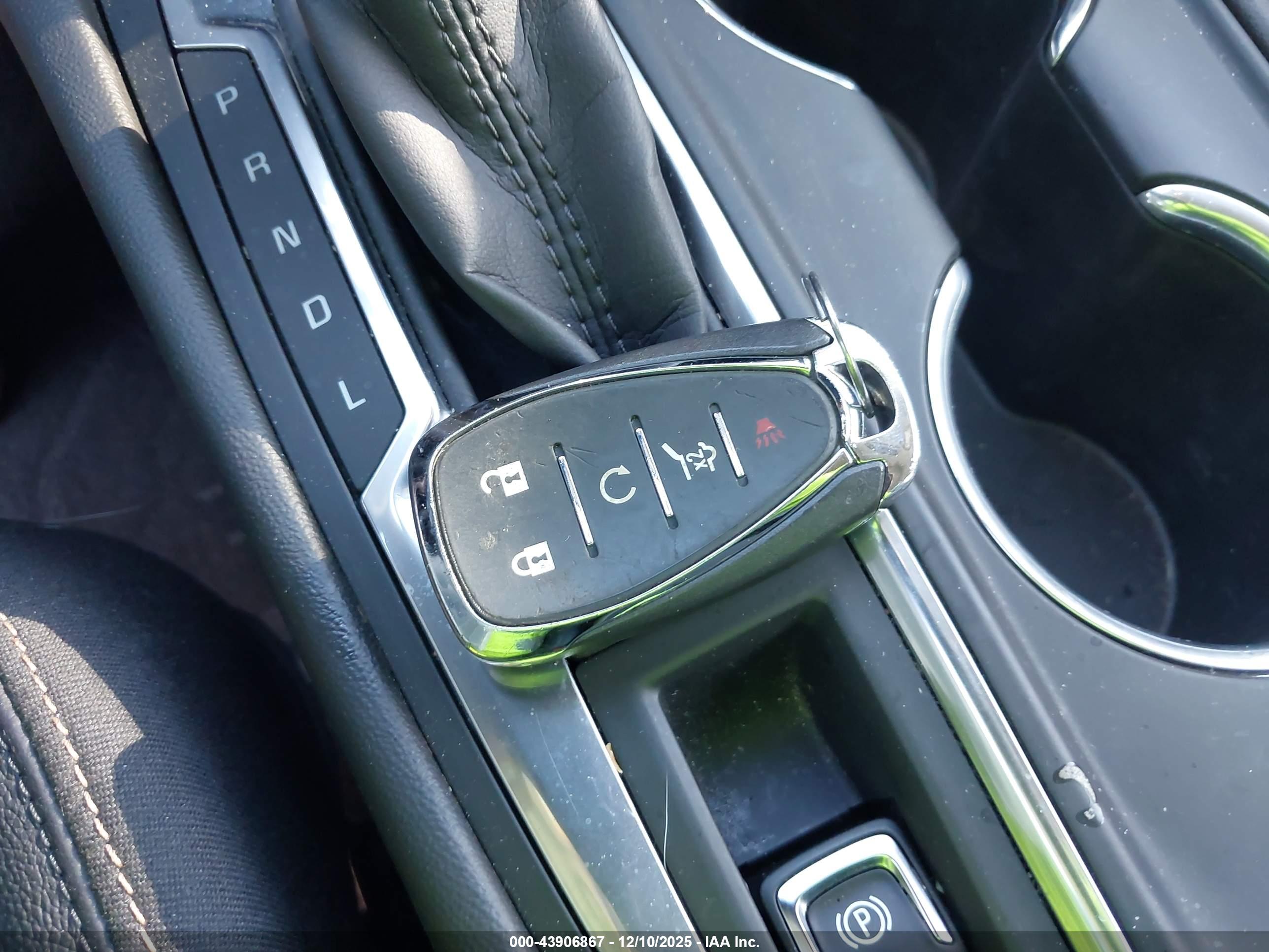 CHEVROLET EQUINOX image 11