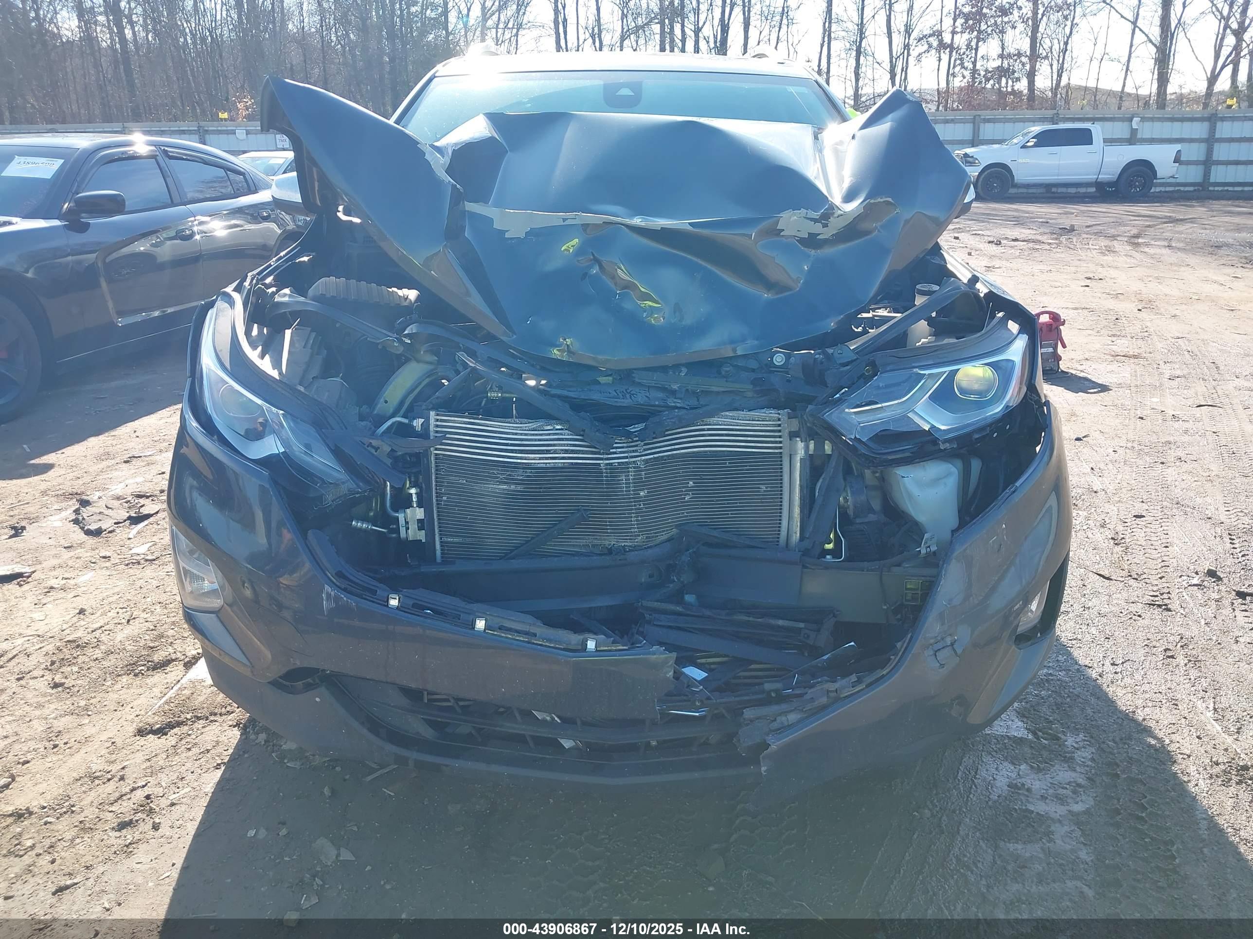 CHEVROLET EQUINOX image 6