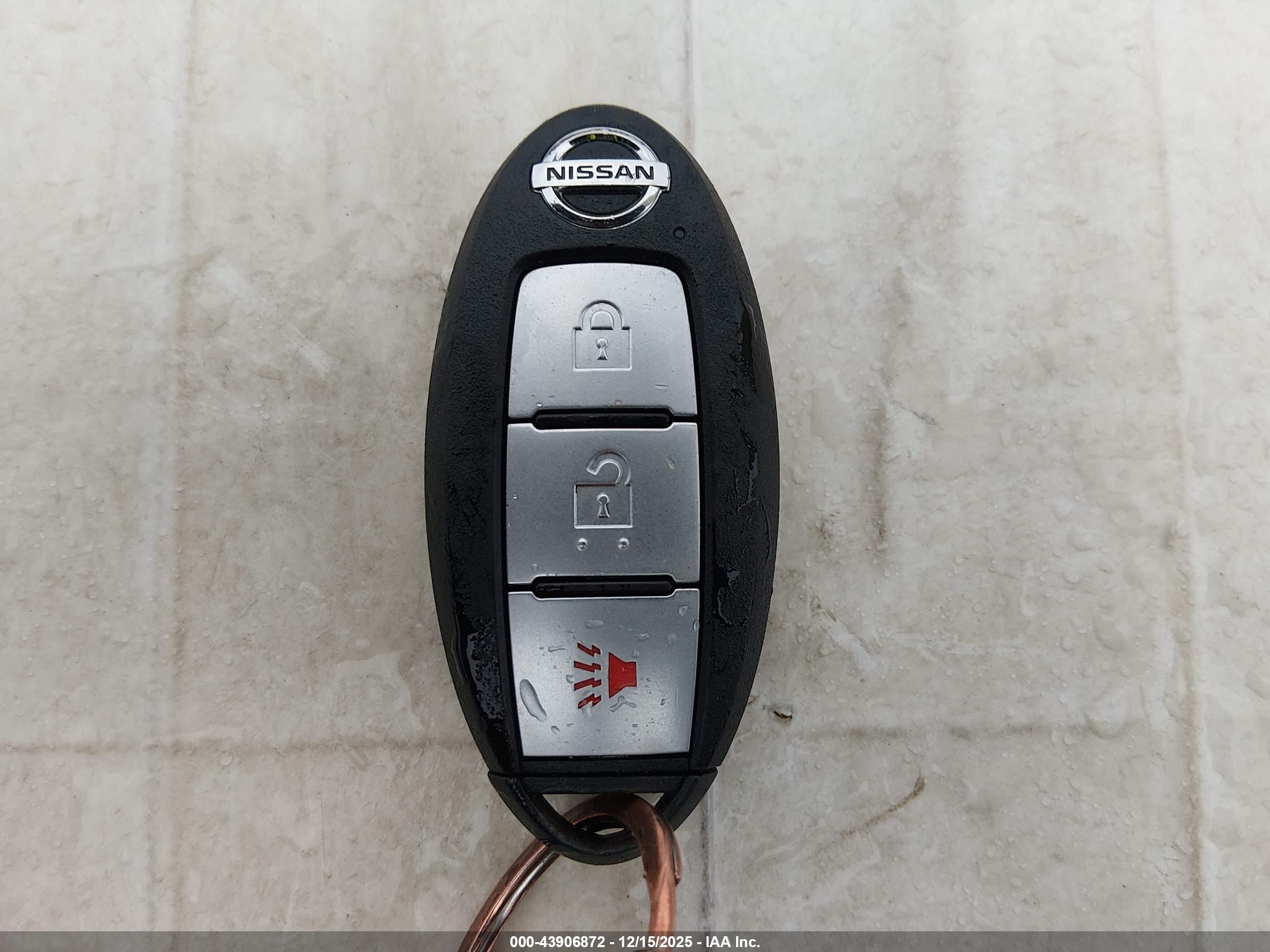 NISSAN ROGUE image 11