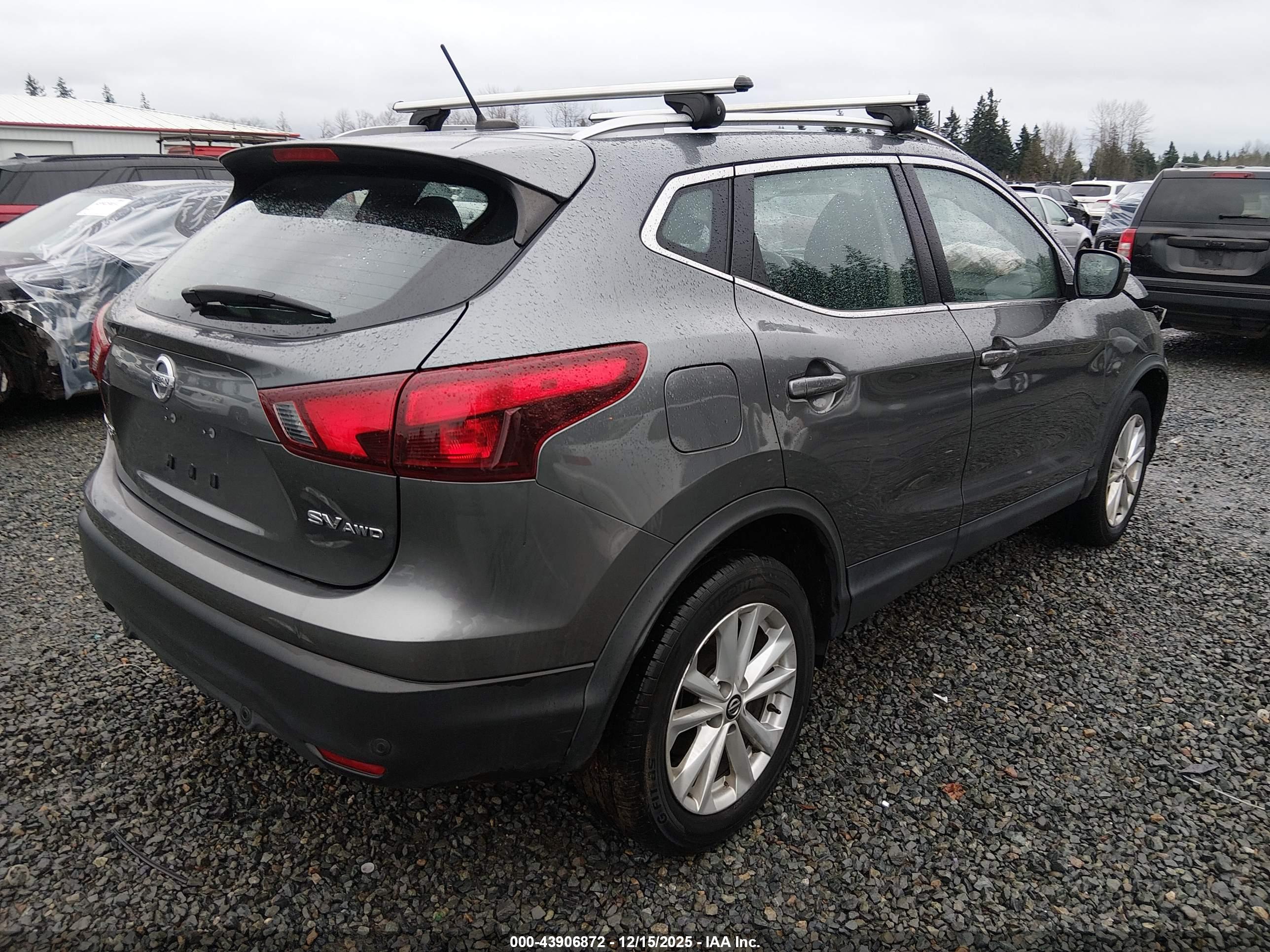 NISSAN ROGUE image 4