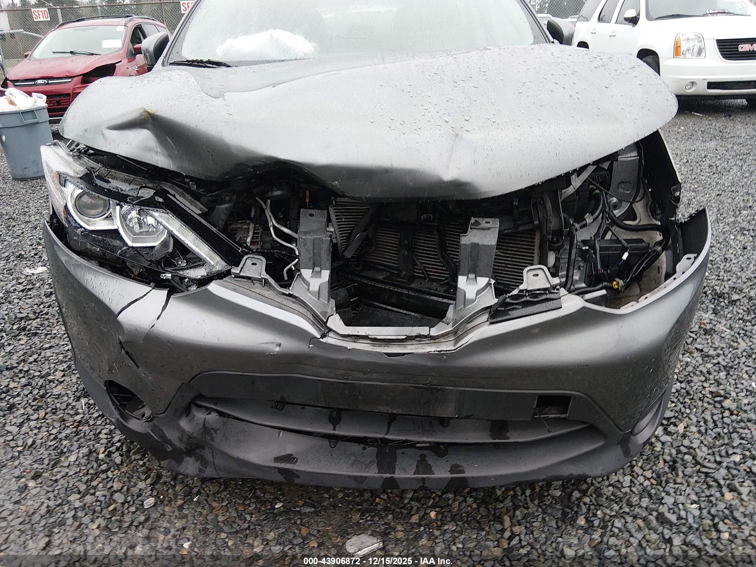 NISSAN ROGUE image 6