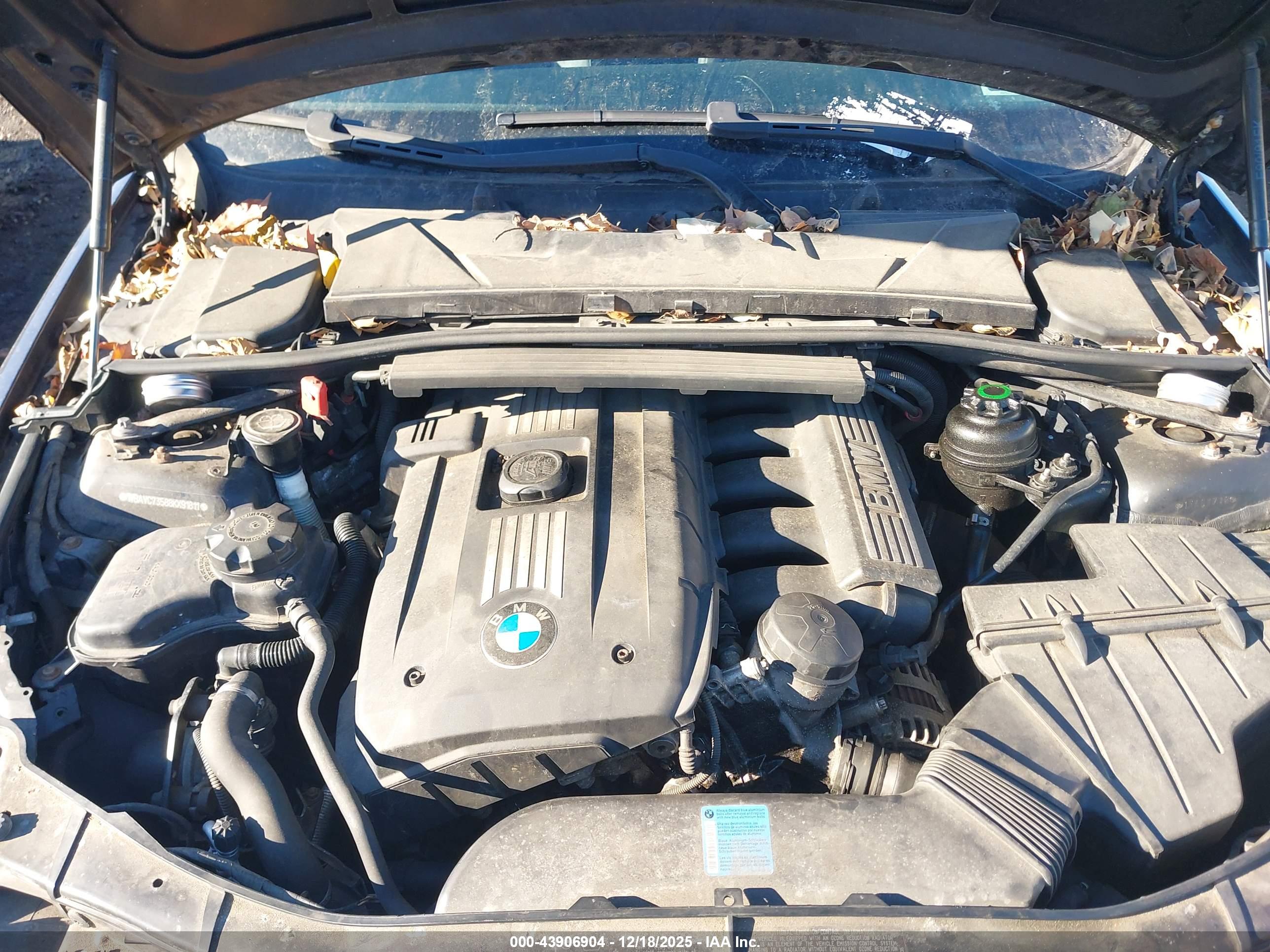 BMW 328XI image 10
