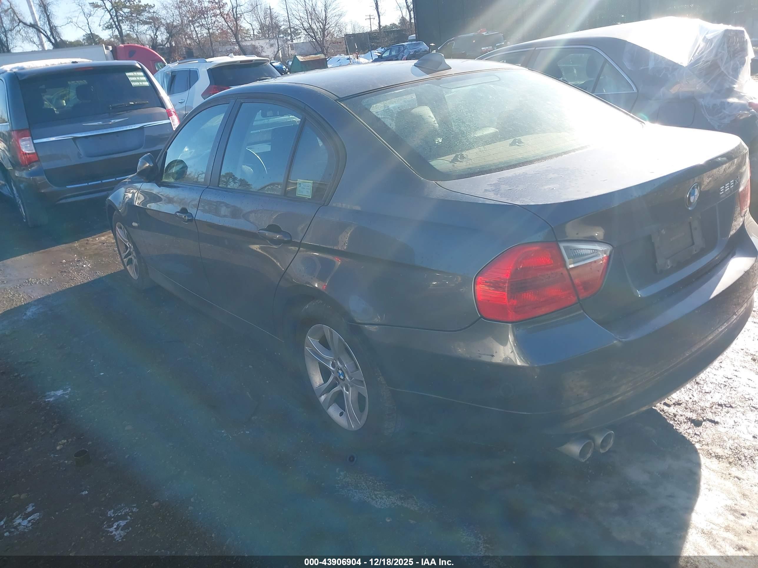 BMW 328XI image 3
