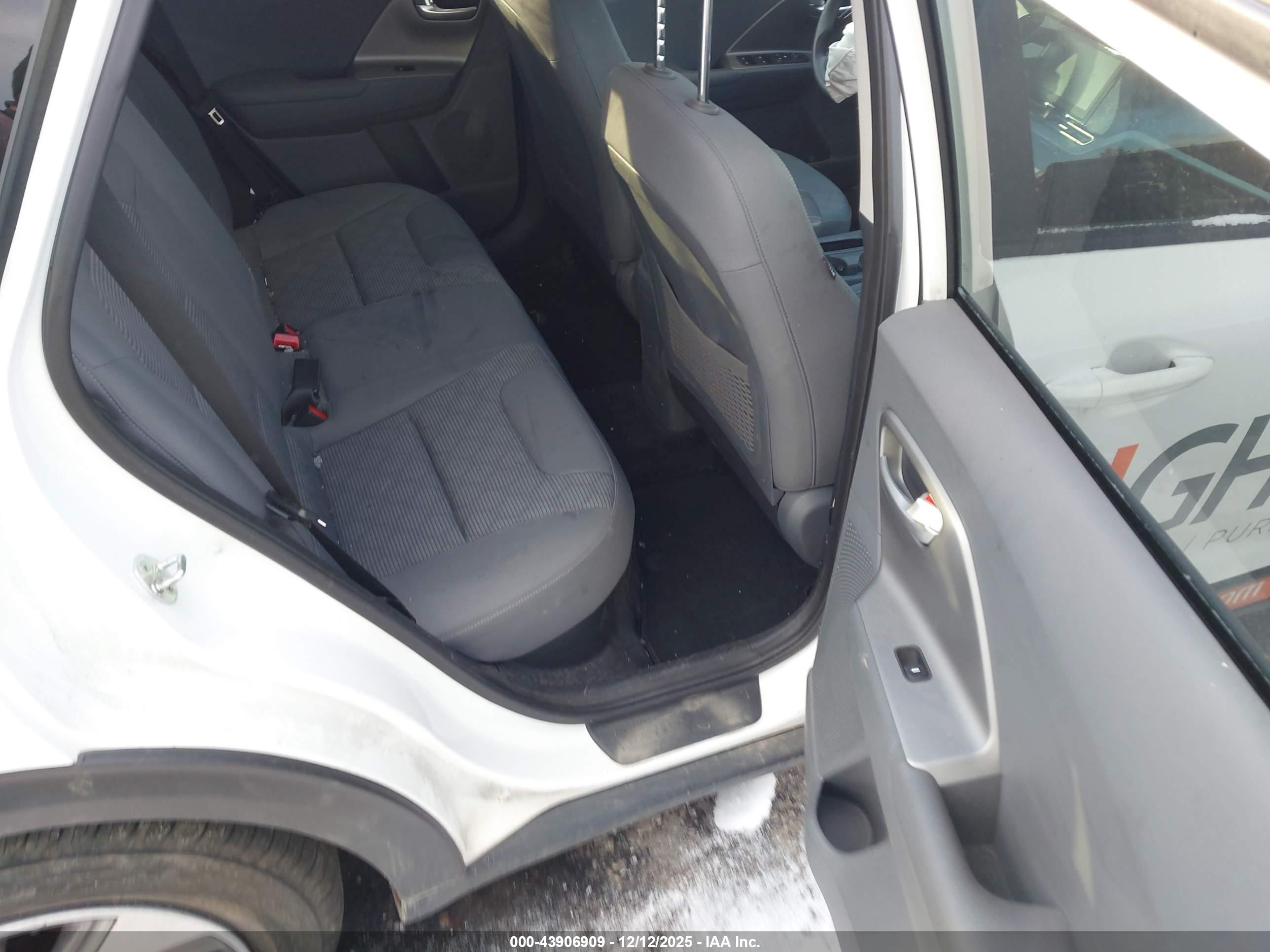 KIA NIRO image 8