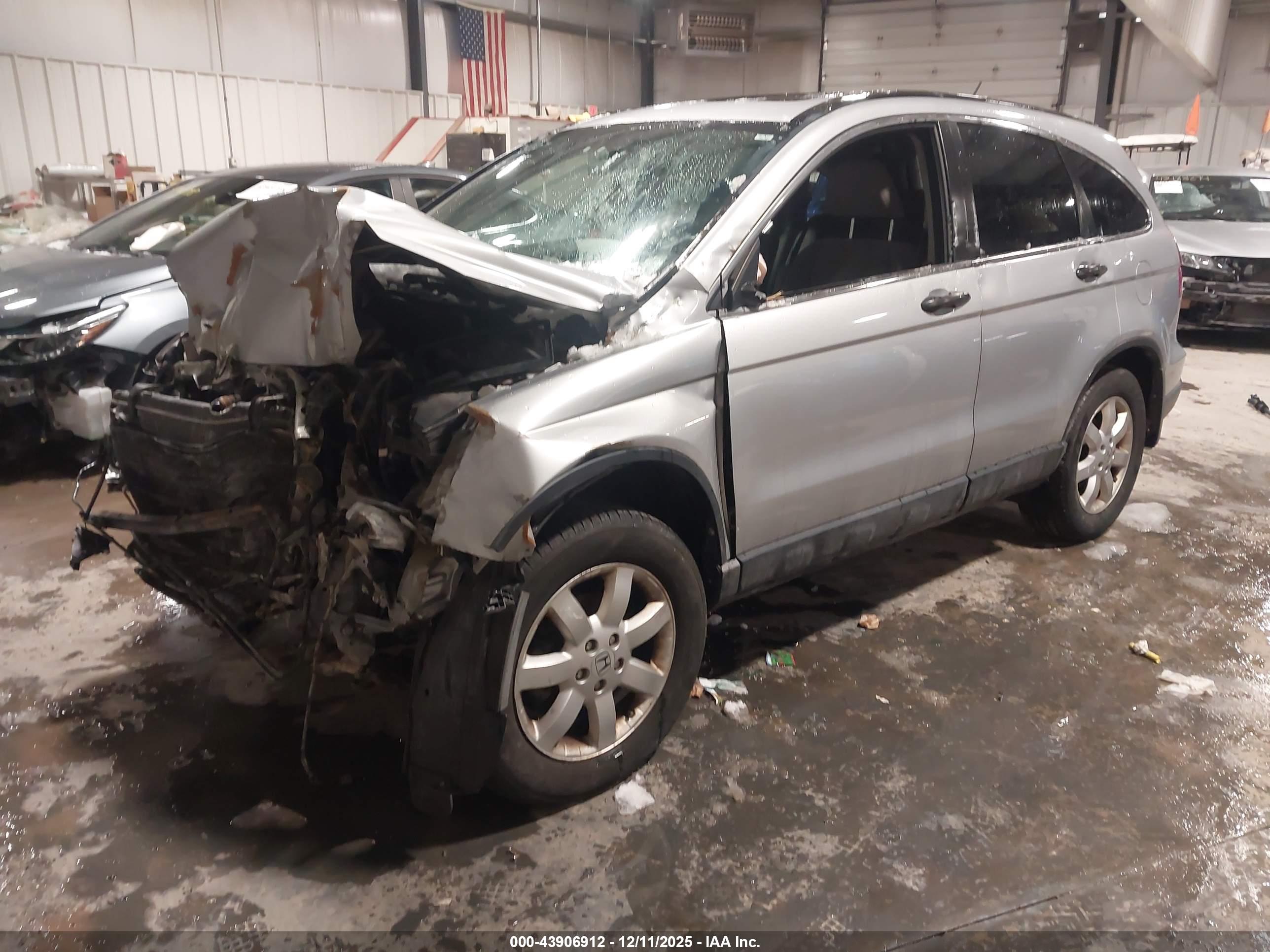 HONDA CR-V image 2