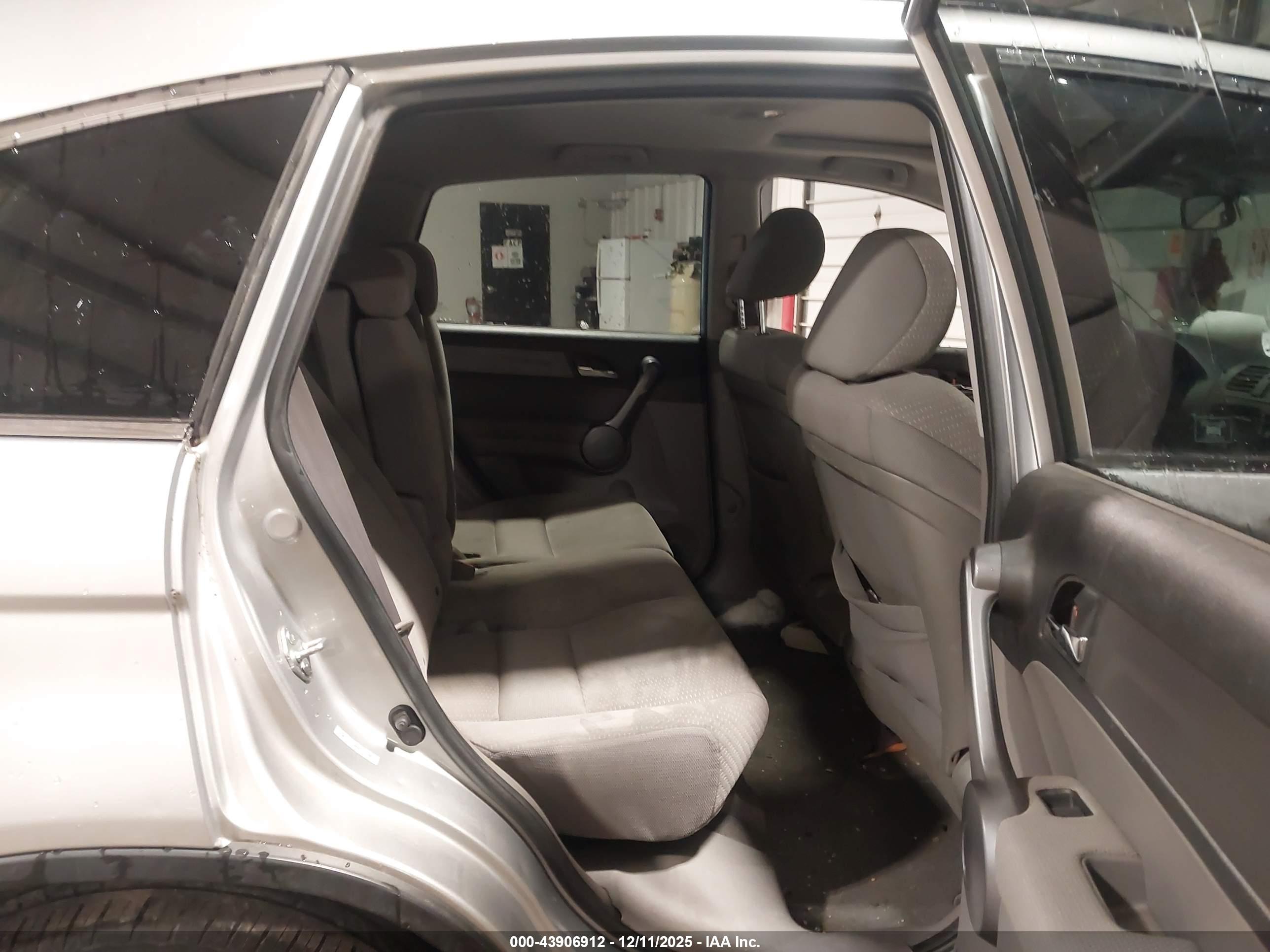 HONDA CR-V image 8