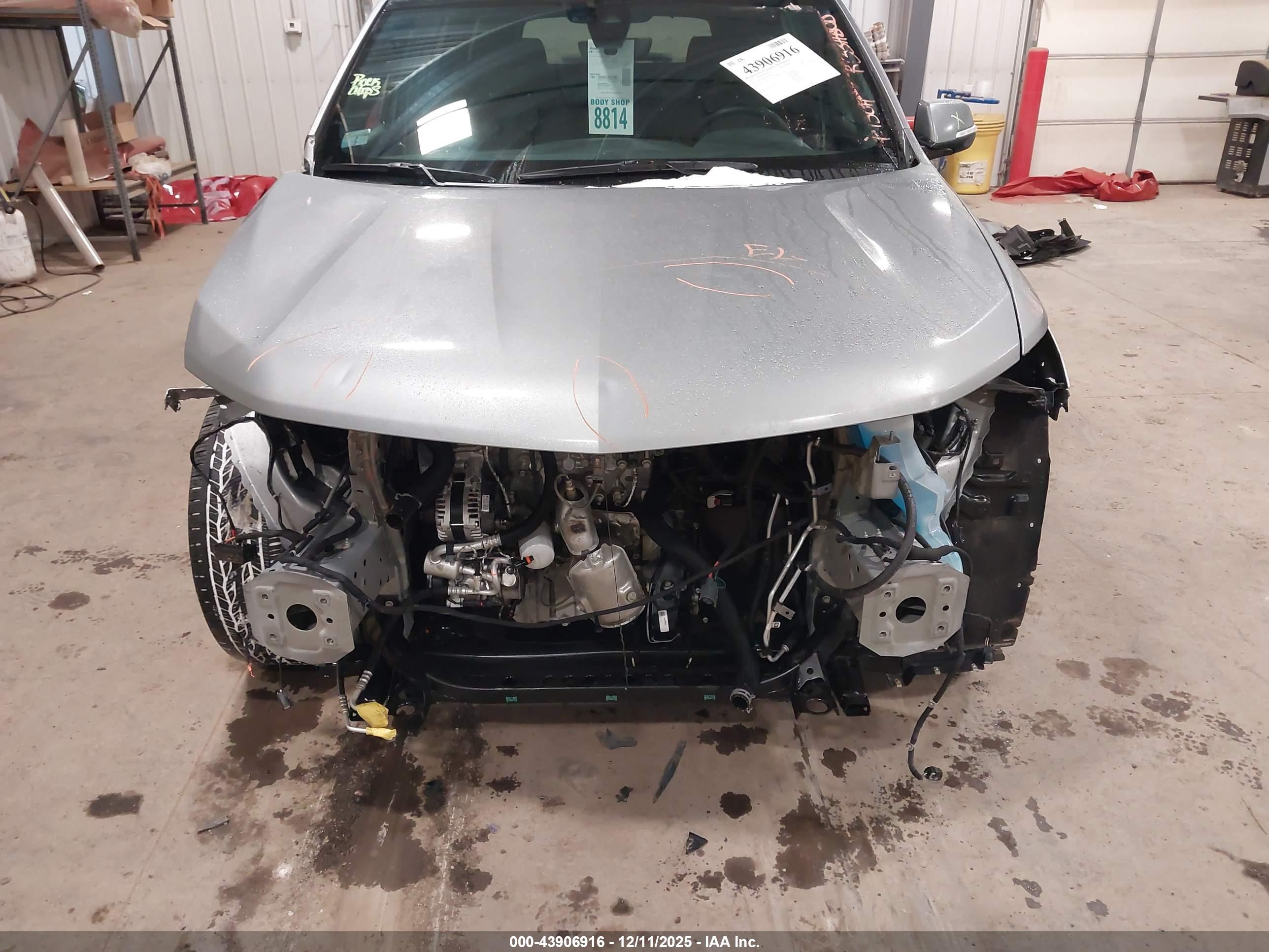 CHEVROLET TRAVERSE image 6