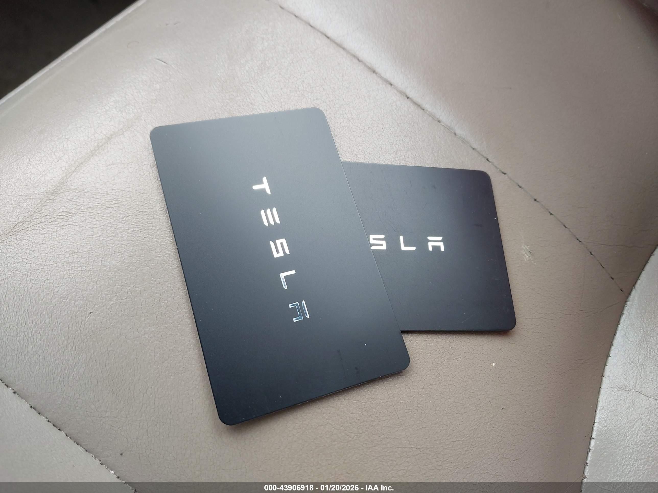 TESLA MODEL image 11