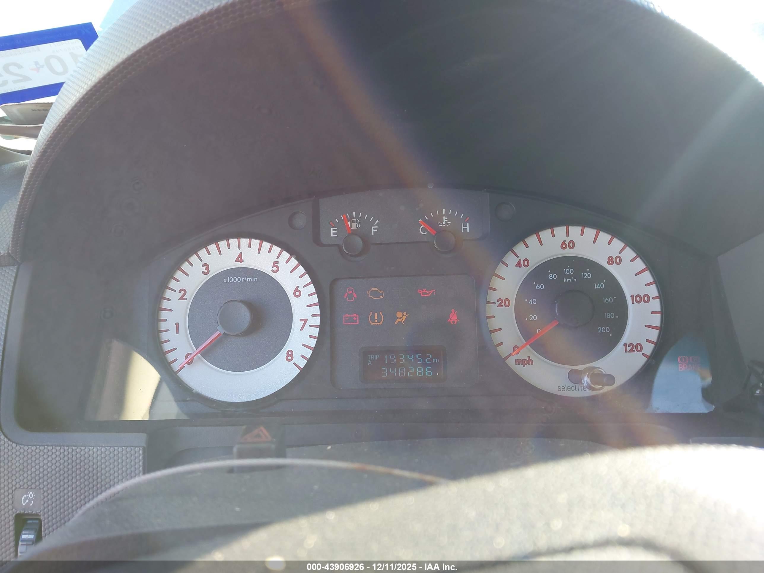 MAZDA TRIBUTE image 7