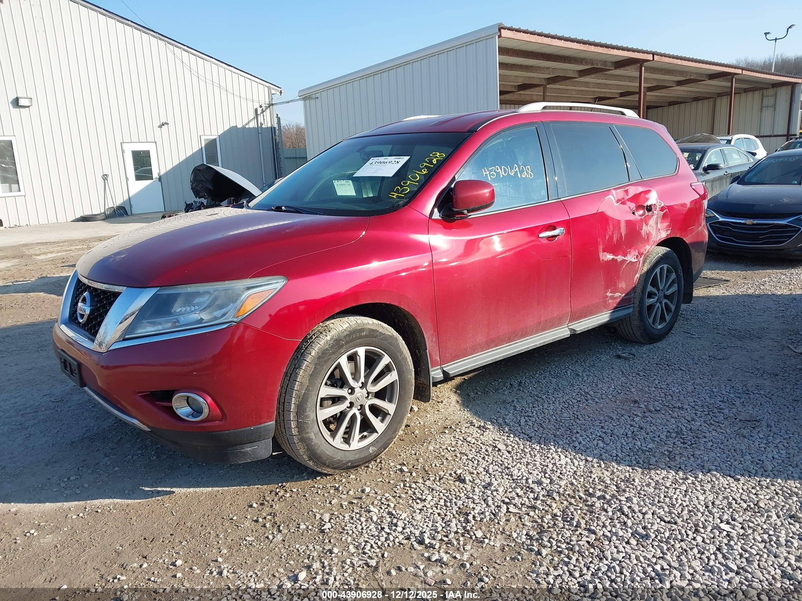 NISSAN PATHFINDER image 2