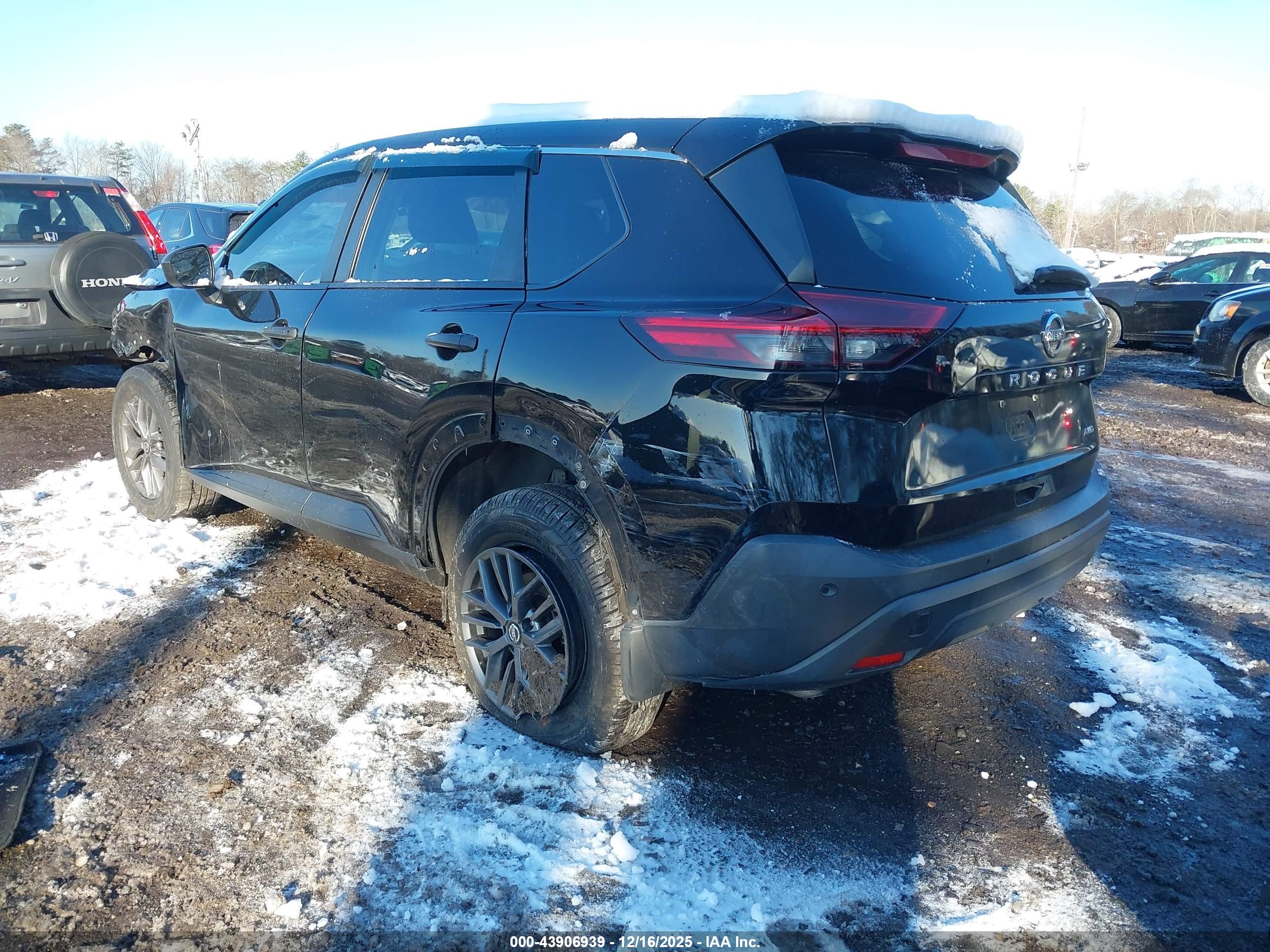 NISSAN ROGUE image 3